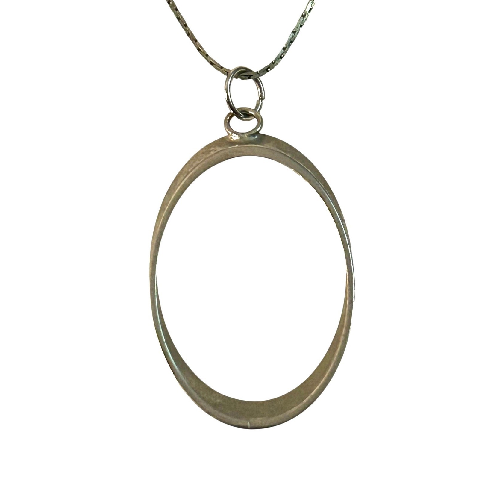 Vintage Silver Tone Minimal Oval Pendant Necklace