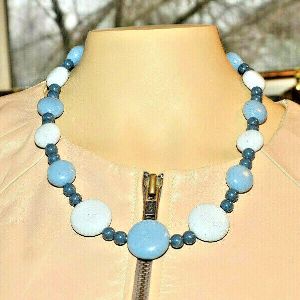 vintage blue beaded chunky short necklace teal light blue dark blue