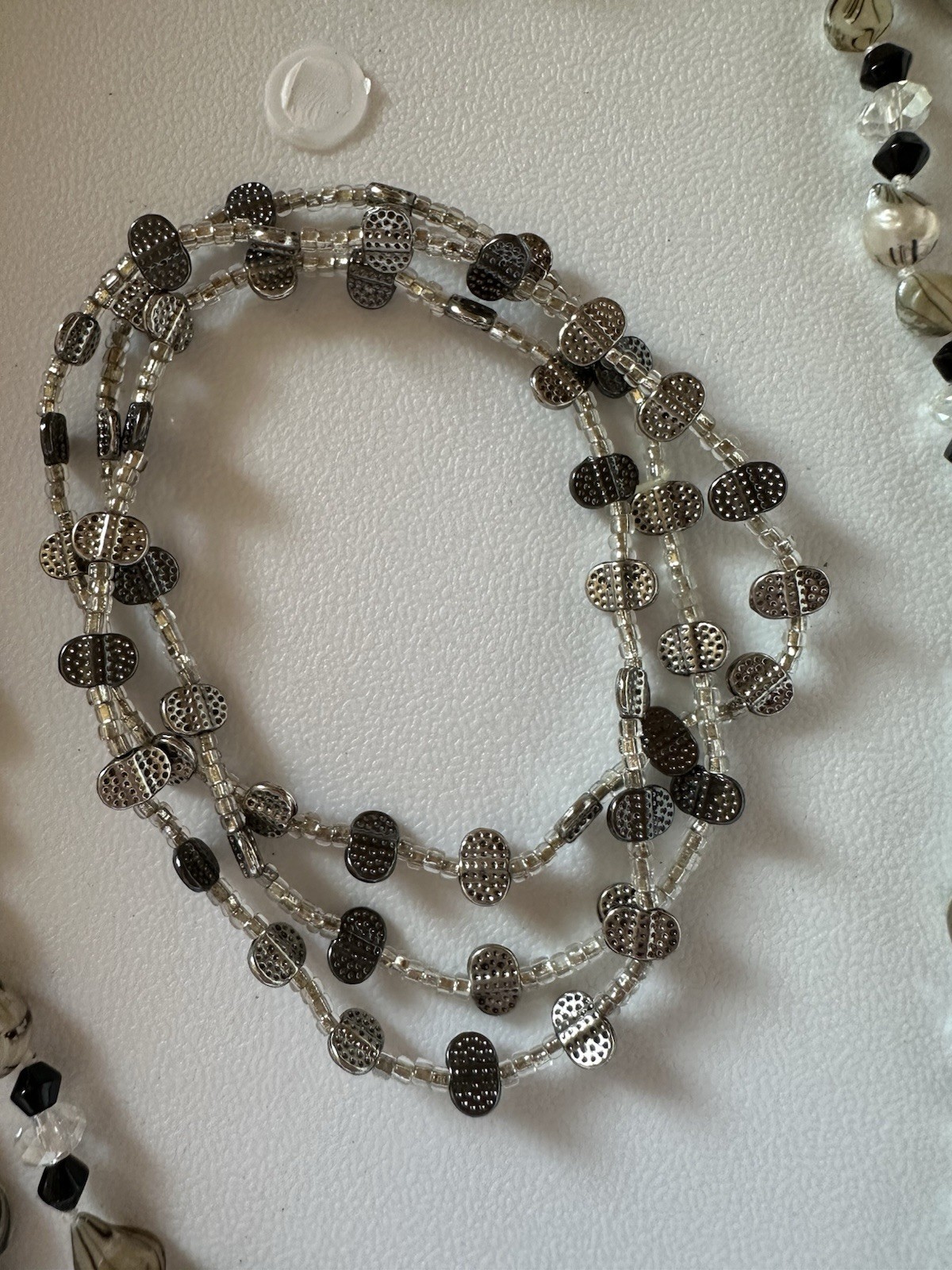 Vintage Black And Silver Glass Beaded Necklace 58” And 4 Stretch Bracelets