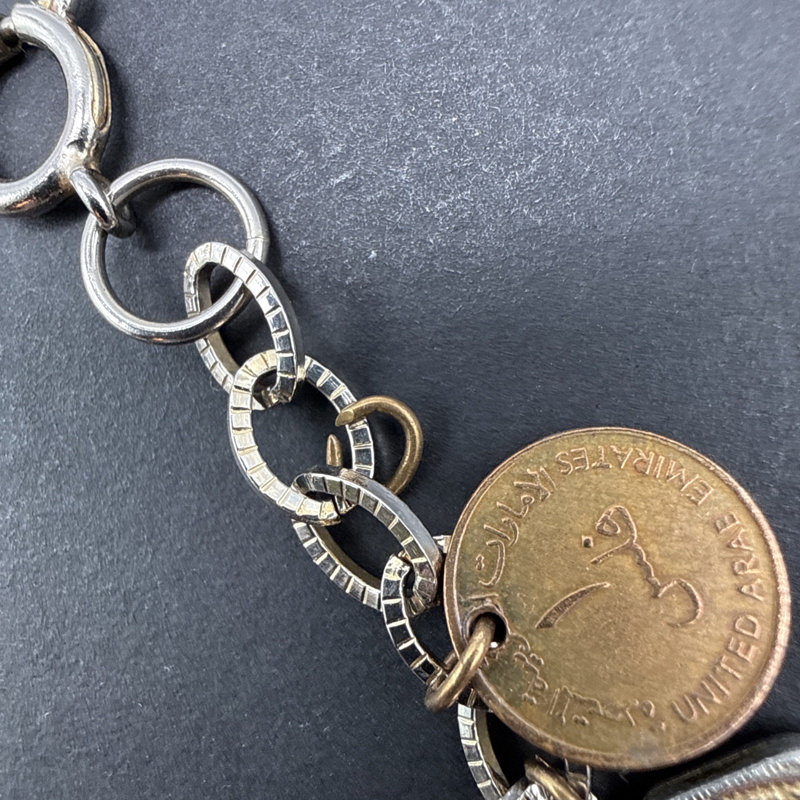 Vintage World Coin Charm Bracelet 7” J61a
