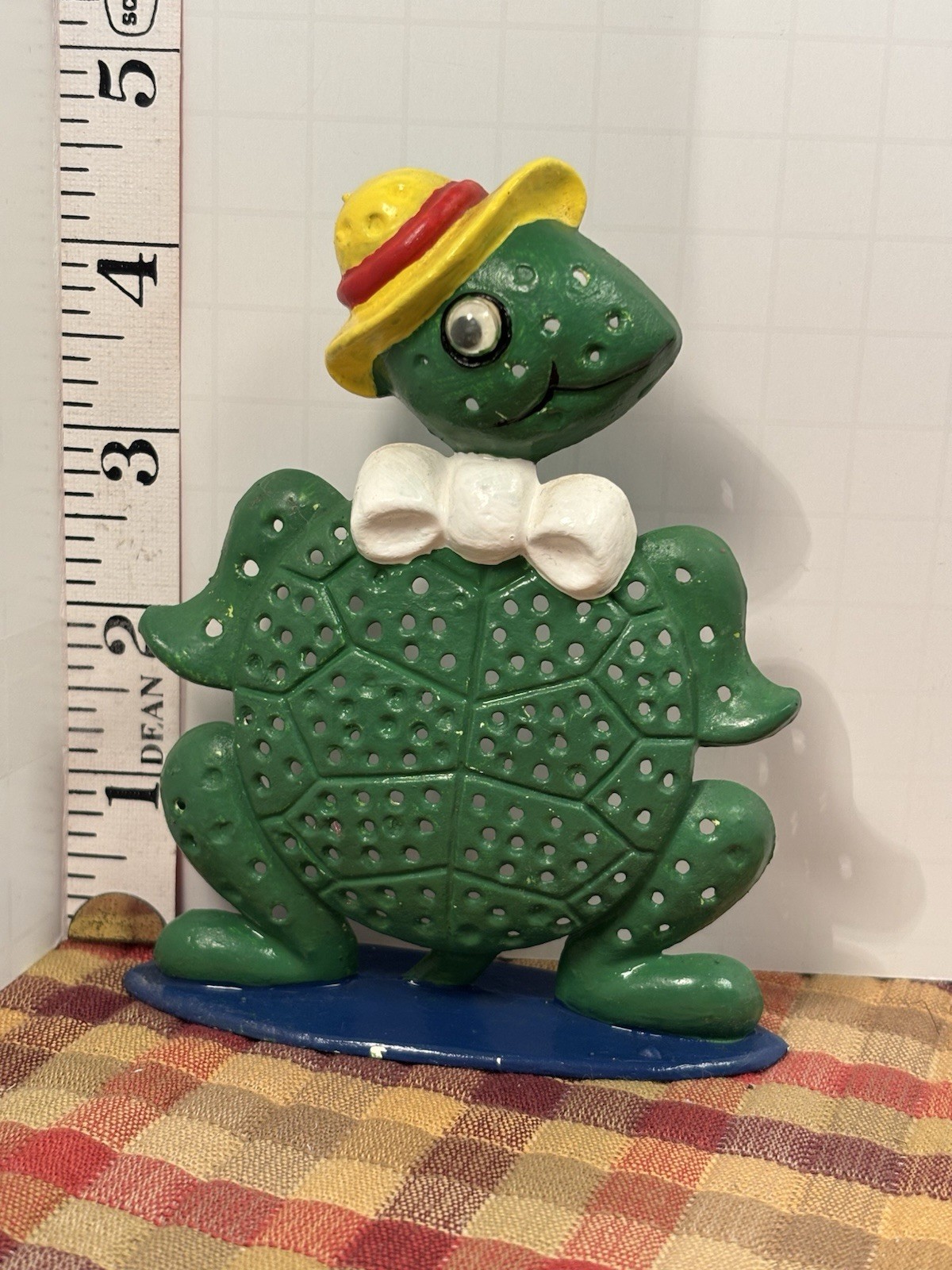Vintage Revere USA Green 4.5” Cast Iron Turtle Earring Holder Display Googly Eye