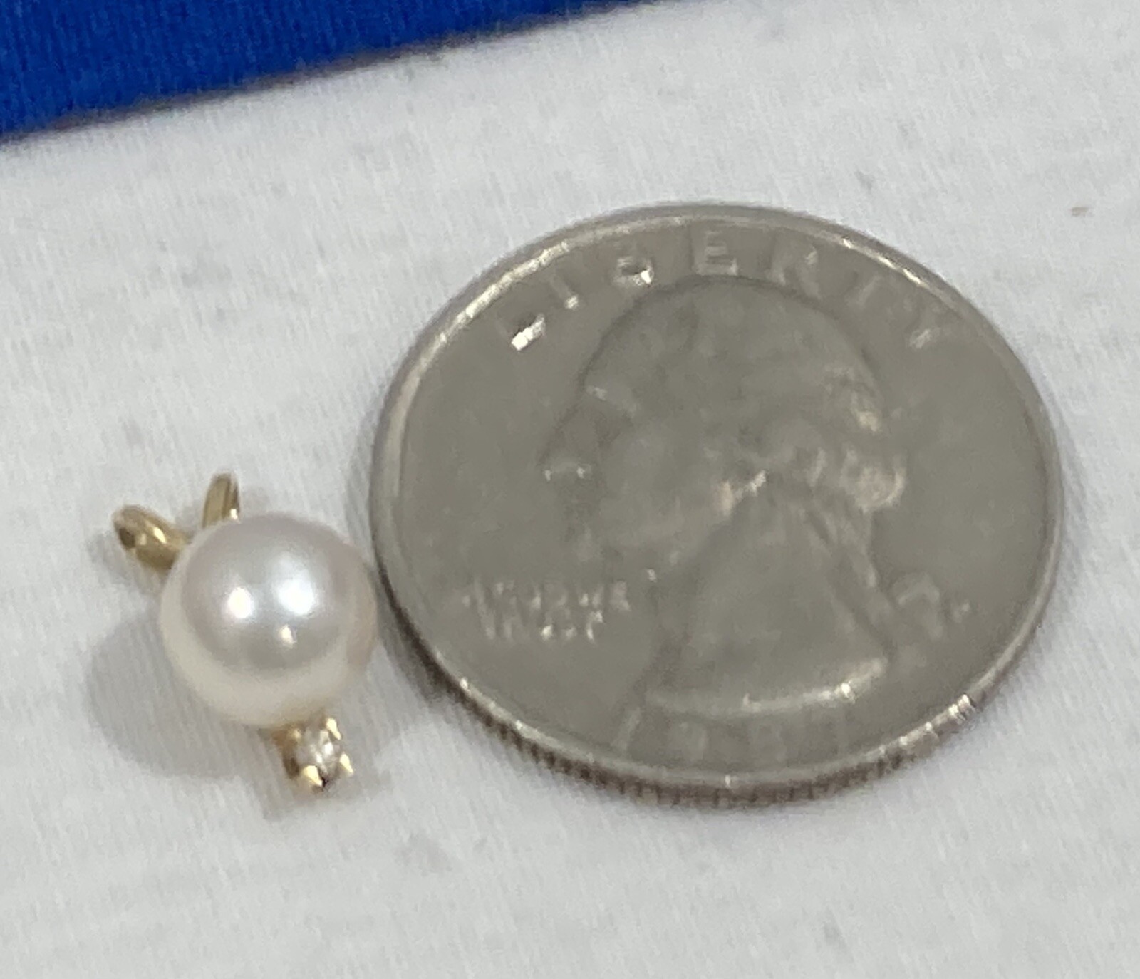 Vintage Signed 14k Solid Yellow Gold Single 7mm PEARL & CZ PENDANT 0.78 GRAMS