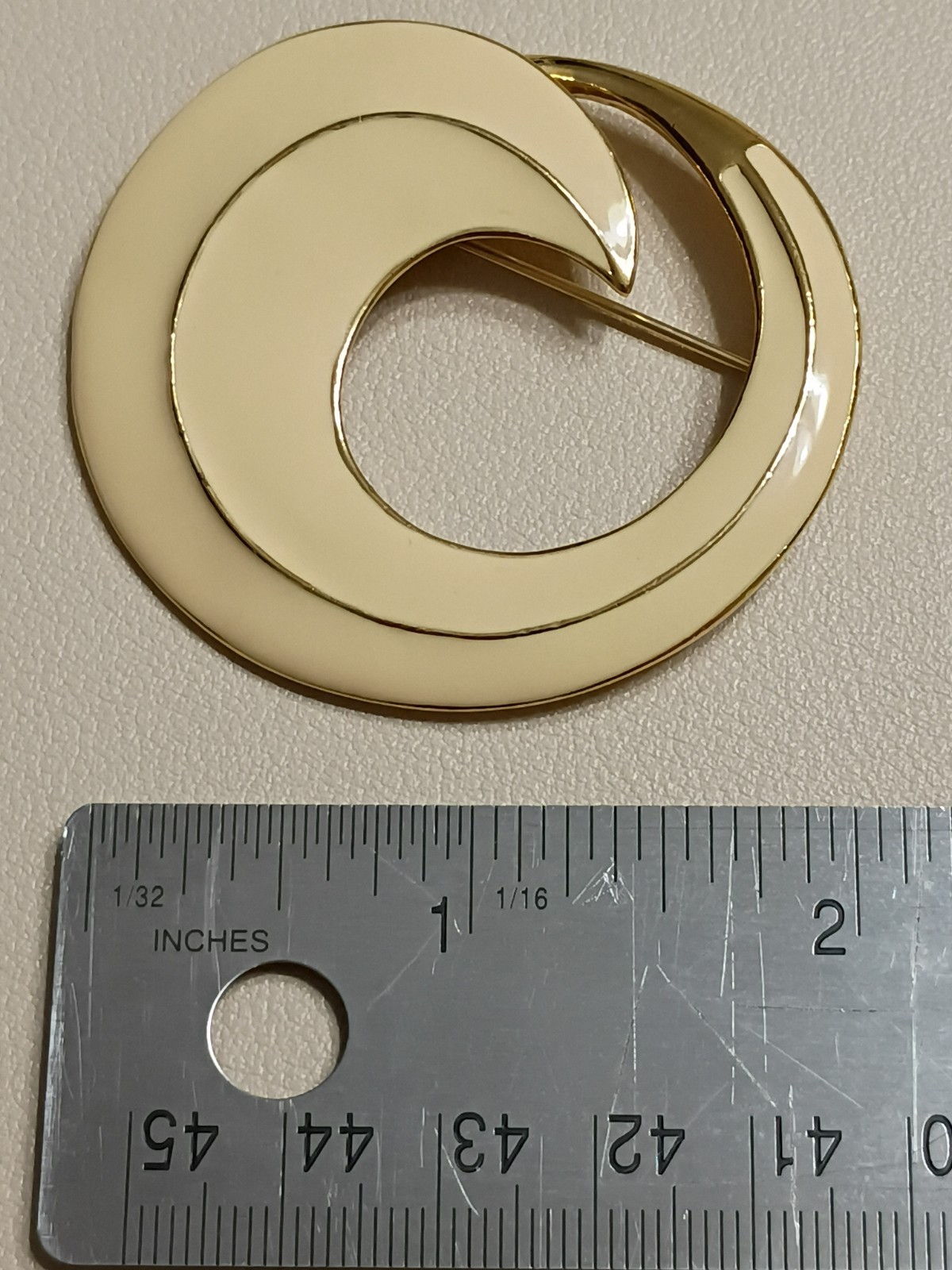 Vtg Swirl Brooch Gold and White Colored Enamel Signed Trifari