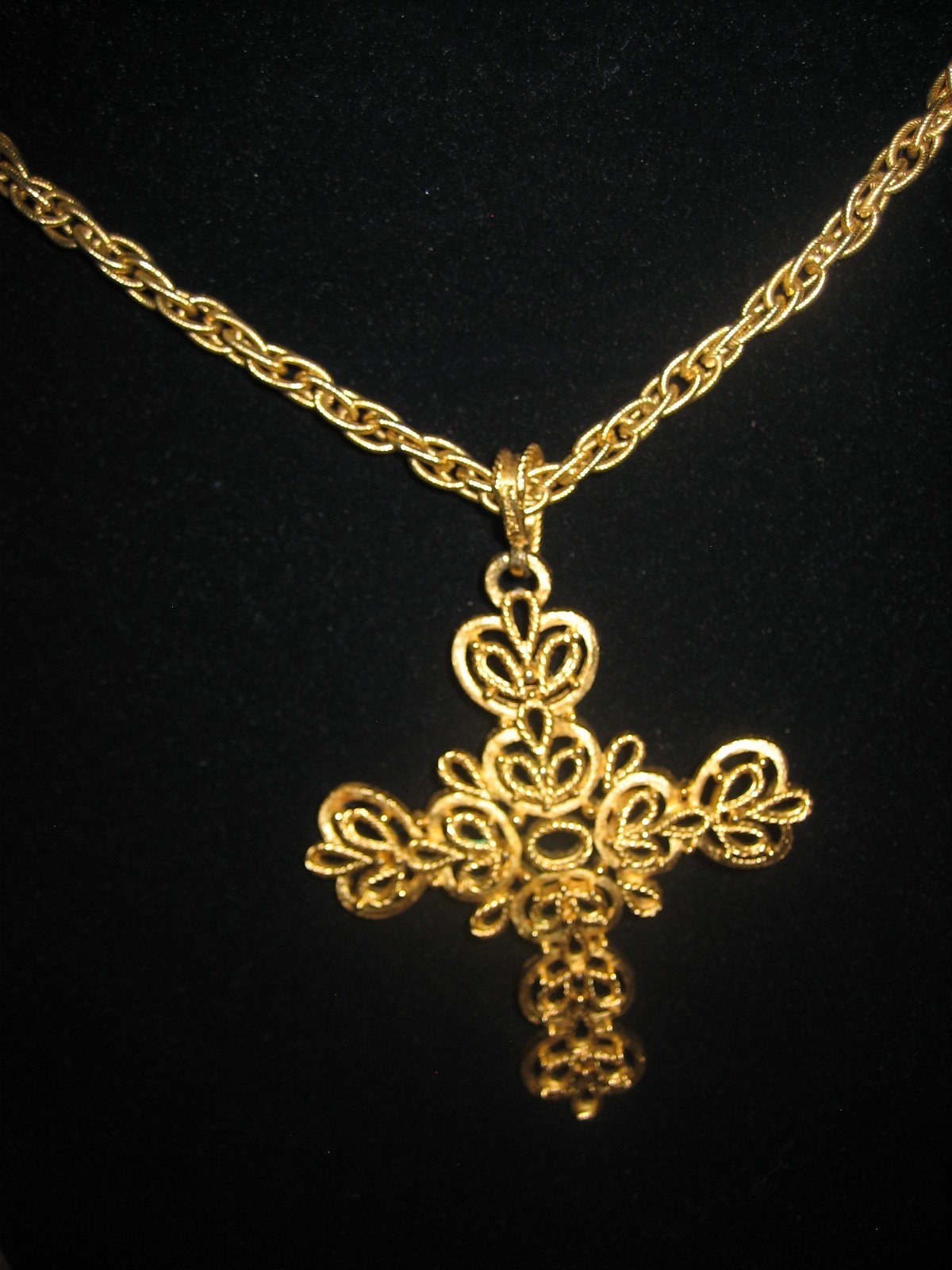 Crown Trifari Vintage Large Ornate Gold Tone Filigree Religious Cross Necklace