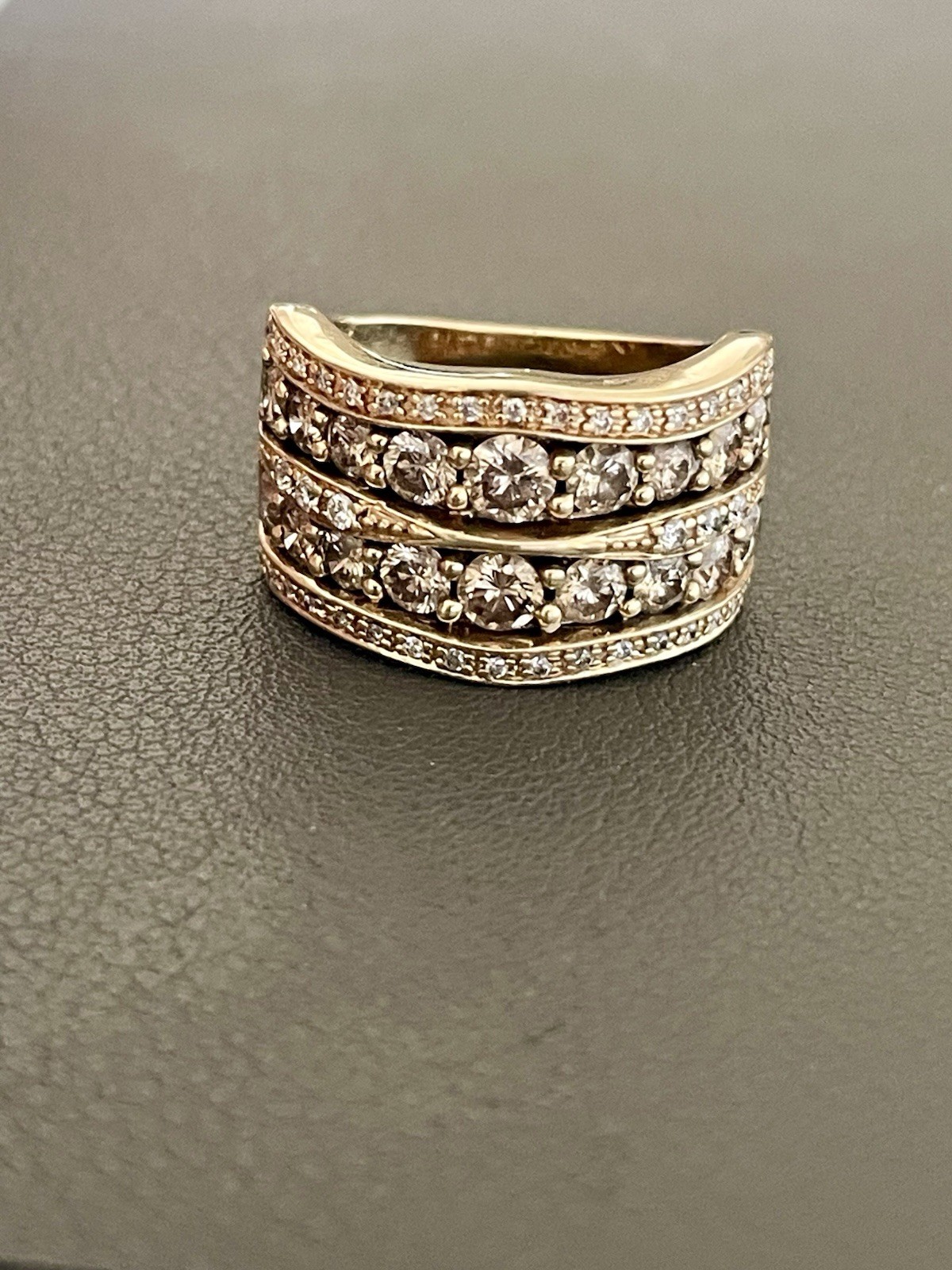 14K Yellow Gold 2.00CTW Champagne and White Diamond Ring. Size 7 (S45)