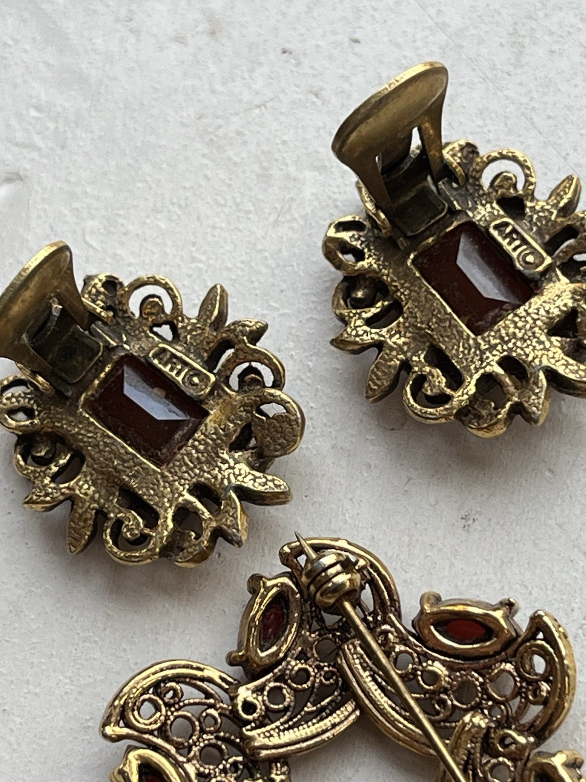 Vintage Carnelian Cabochon ART Clip On Earrings TACOA Brooch And Necklace Set