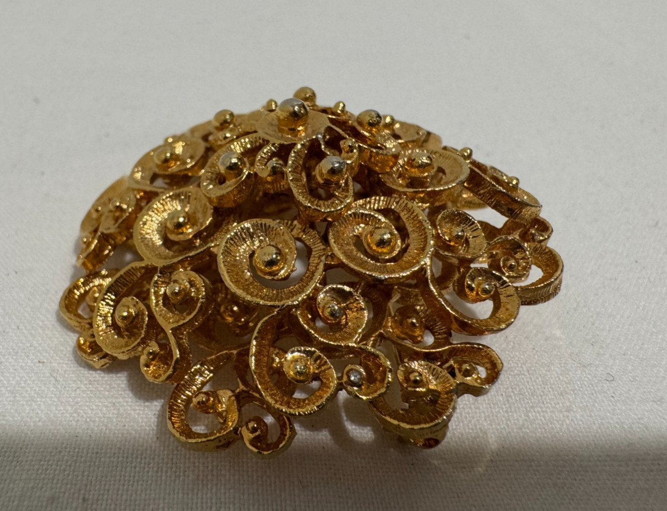 Vintage CoroCraft Filigree Brooch Pin Domed Gold Tone Layered 3D Signed