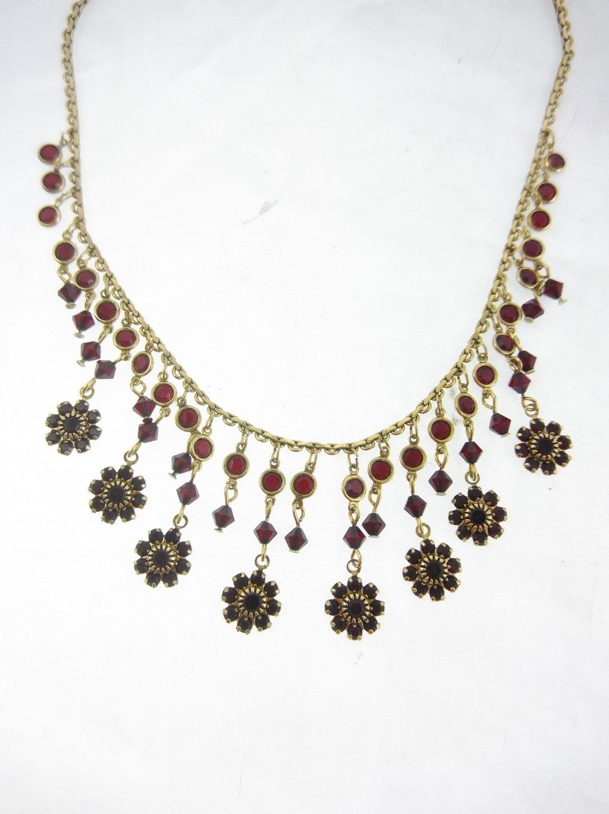 15.5″ Austrian Crystal USA Red Rhinestone Flower Bezel Necklace