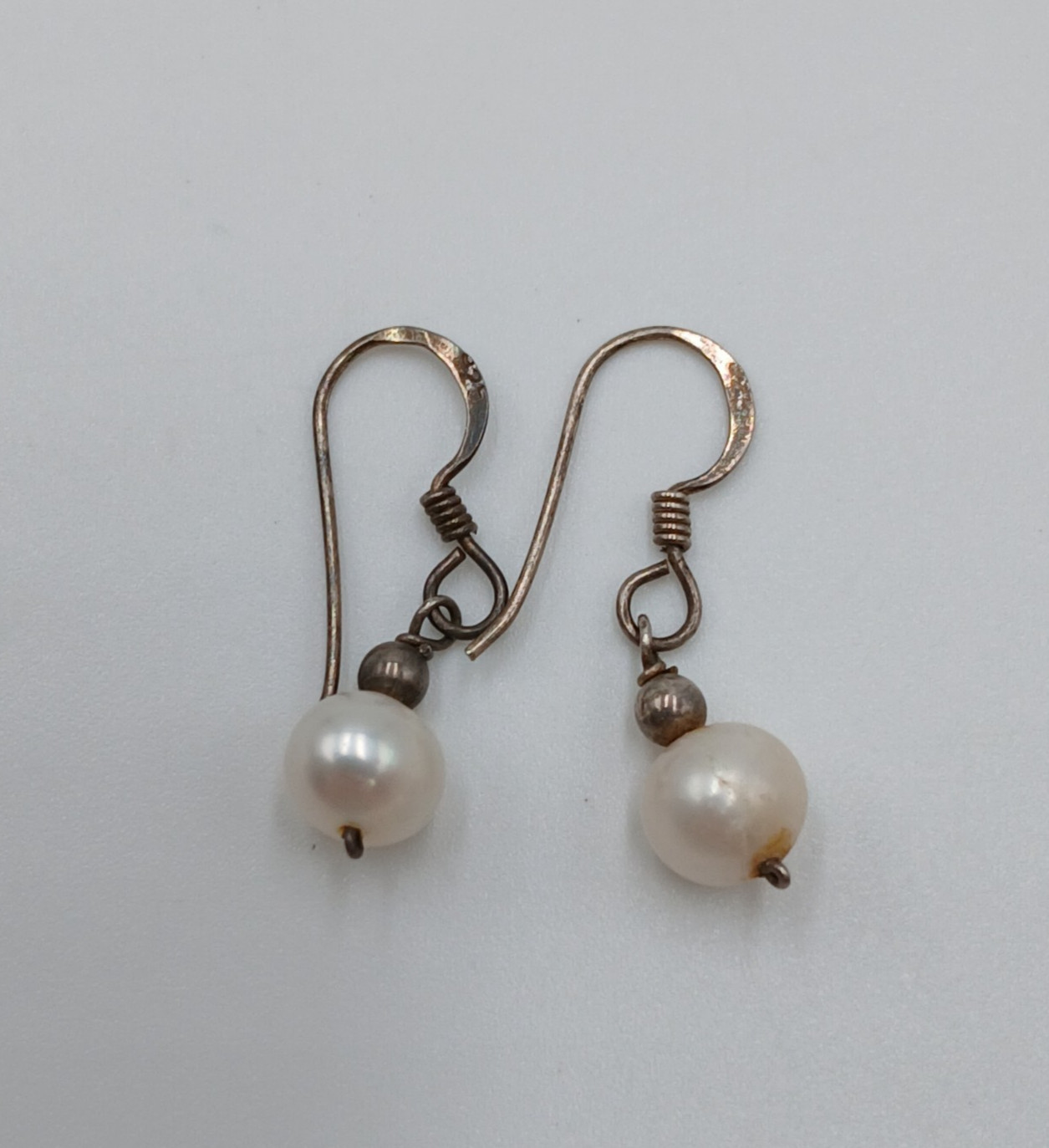 VTG 7mm Pearl Dangle Earrings 1in Drop Sterling Silver French Wire 1.43g Estate