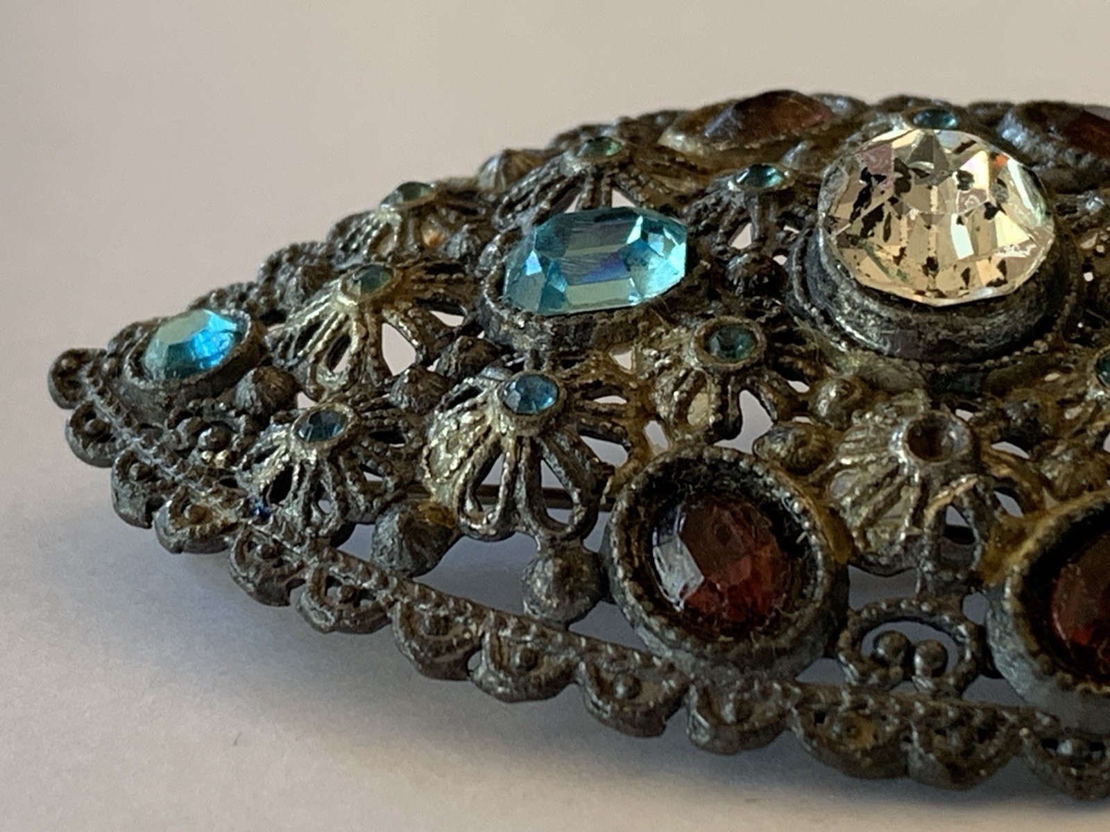 New England Glass Works Antique Brooch Pin Rhinestones Filigree Marked