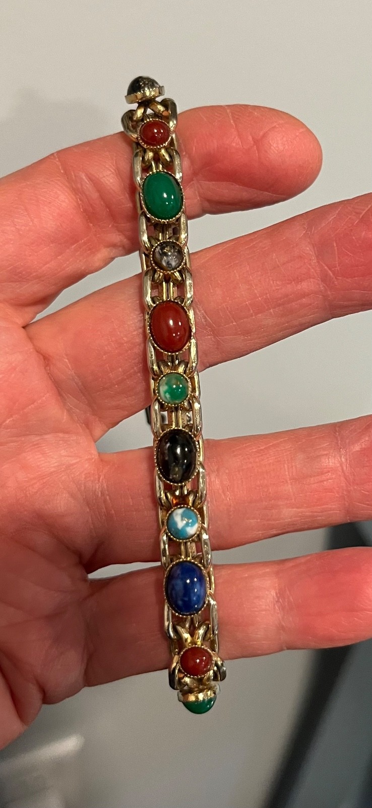 Vtg GREEN/BLUE/RED/BLACK Carbochon Gold Plated Link BRACELET 7″ (Missing Stone)