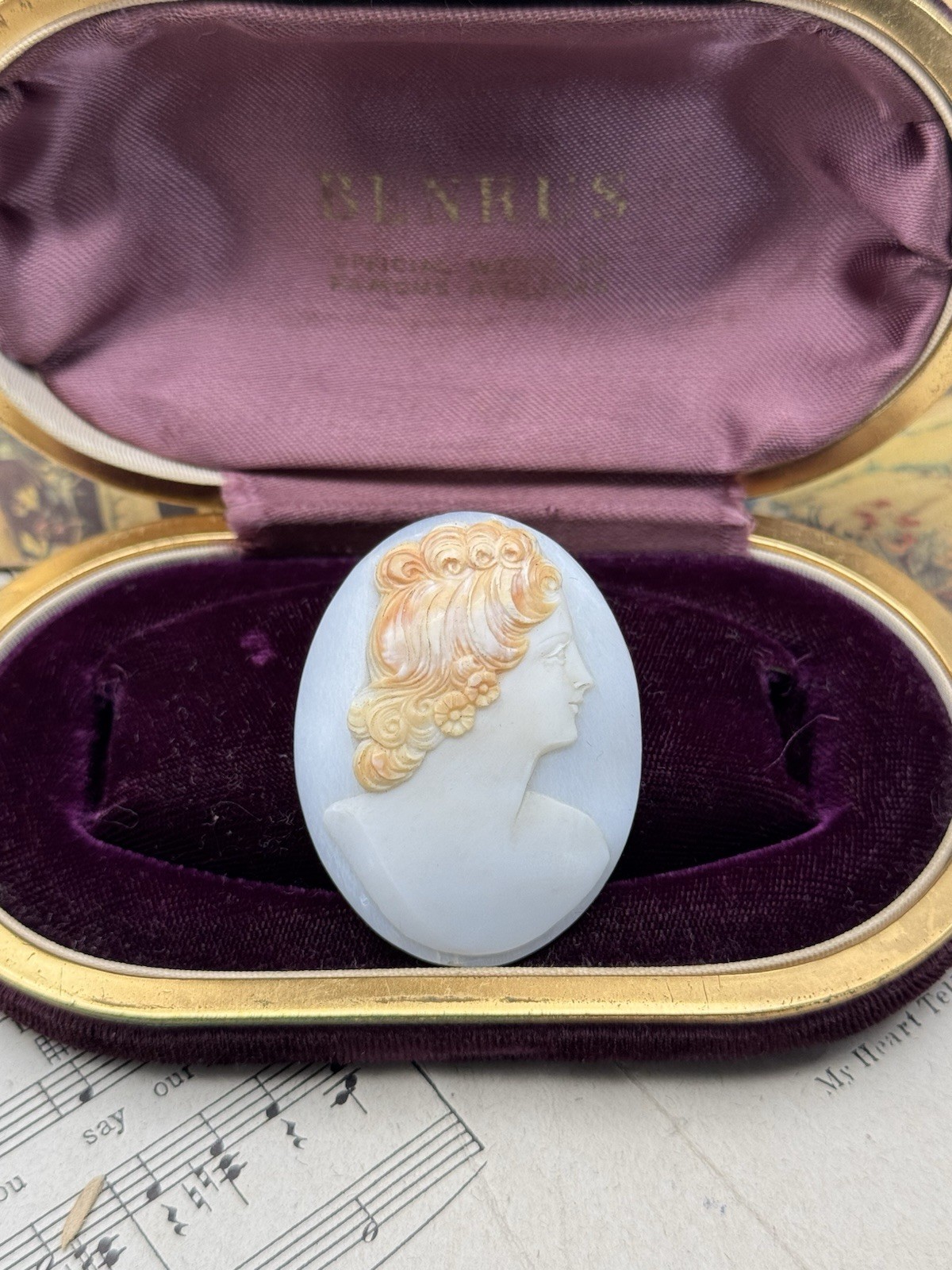 Unmounted Cameo Right Facing Two Tone Hand Carved ANTIQUE Circa 2”