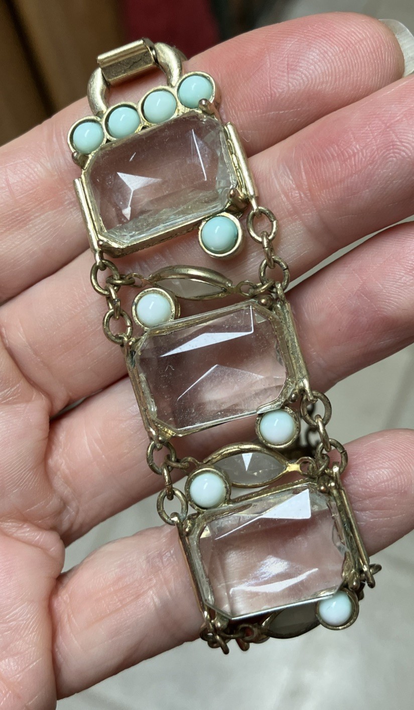 Vntge “Rock Crystal” Lucite/Acrylic Bracelet Rectangle Clear Faceted Panels 7.5”