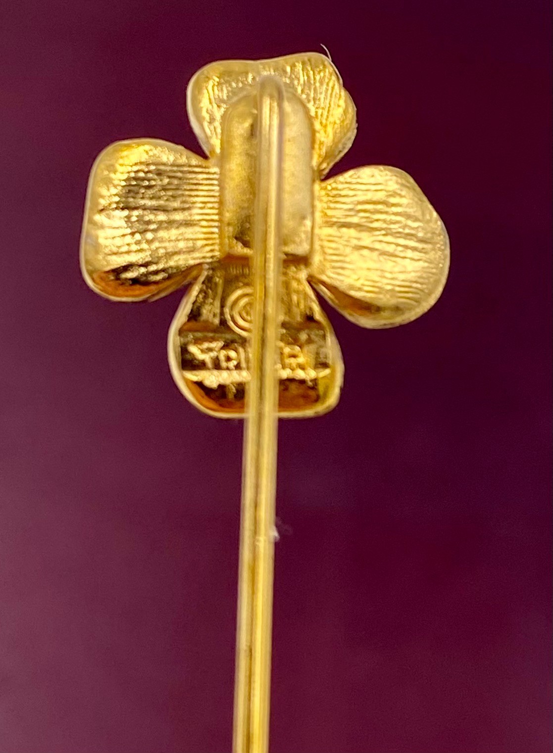 1960’S CROWN TRIFARI GOLD-TONE FINISH DOGWOOD FLOWER STICK PIN – 2.25″ long