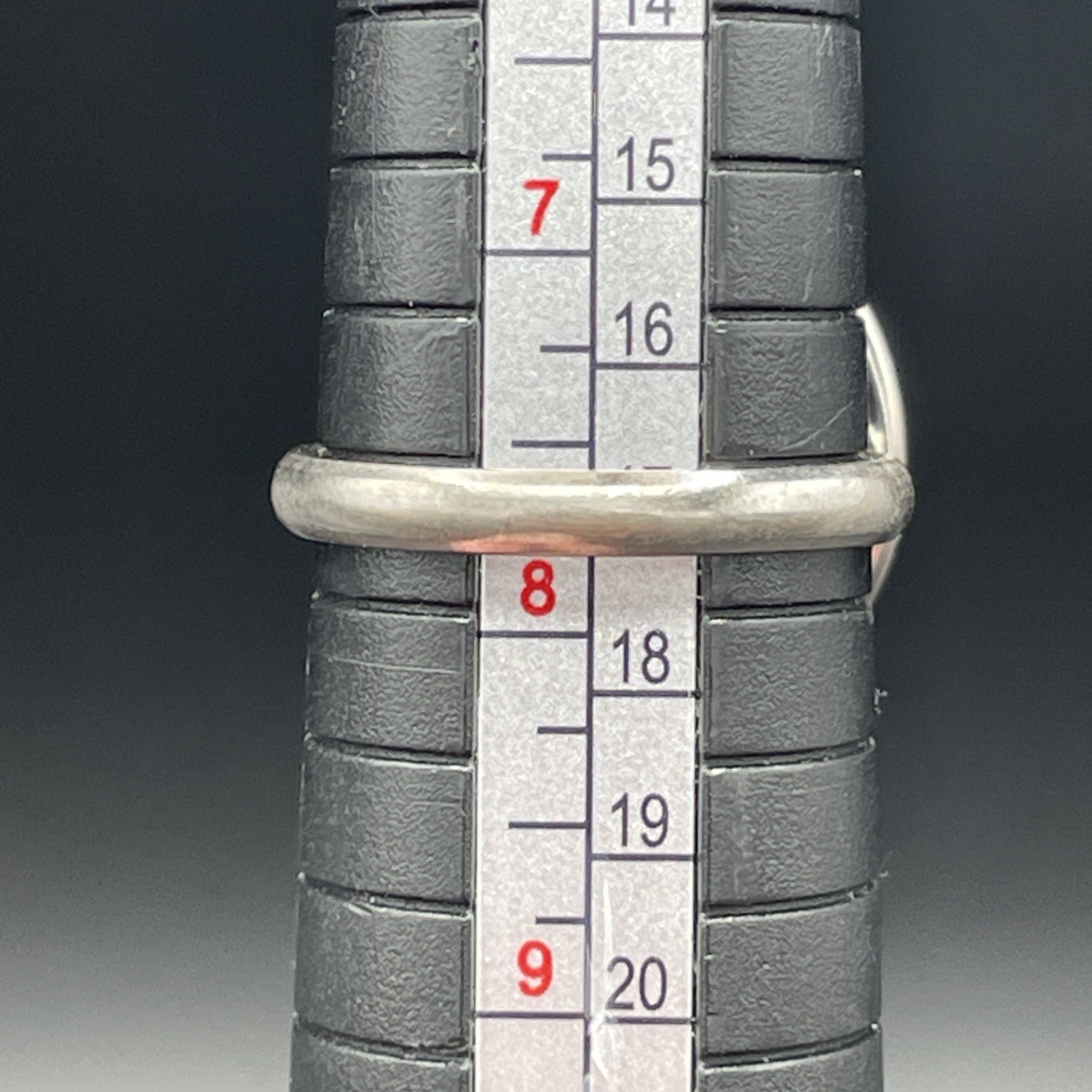 Vintage Modernist Silver Tone Swirl Design With Faux Black Onyx Adjustable Ring