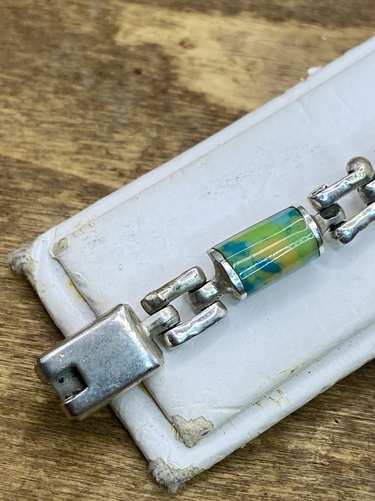 Vintage 1980s Mexico Mosaic Inlaid Art Glass Silver Tone Bracelet 7″