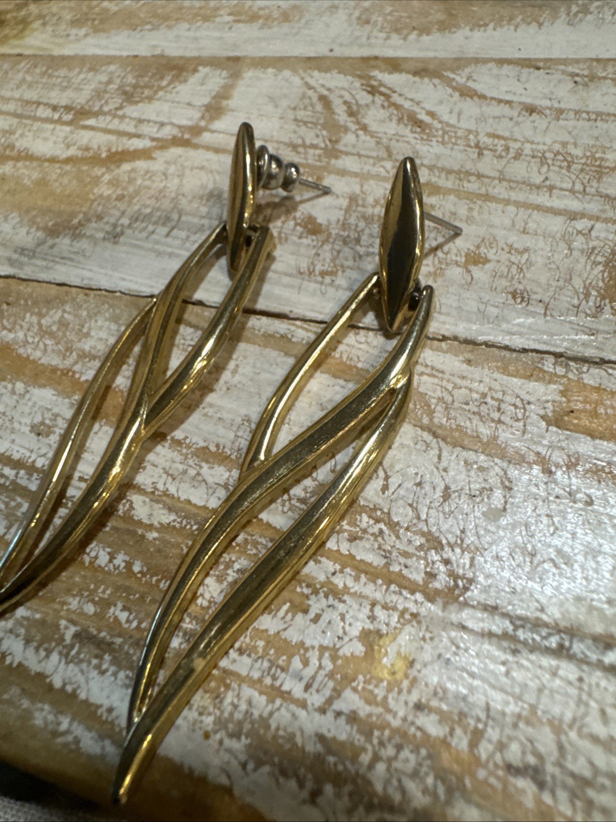 Vintage Gold Tone Spiral Post Dangle Drop Earrings