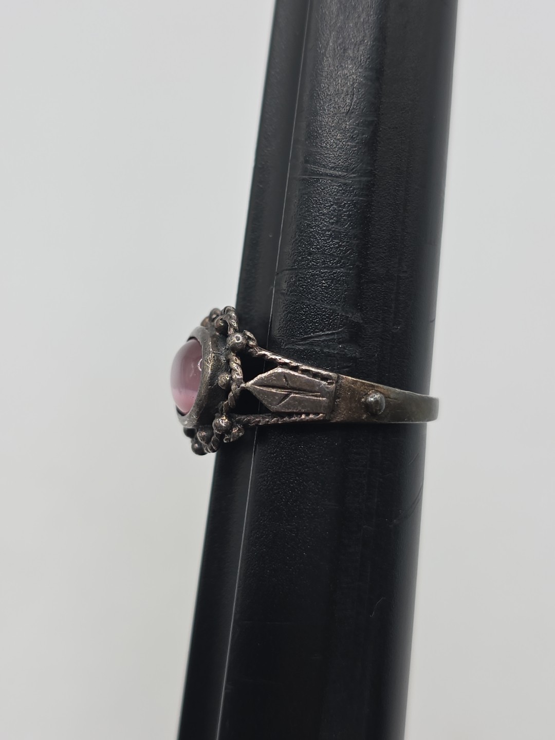 Vintage Sterling Silver 925 CW Pink Glass Cats Eye Ring Size 8