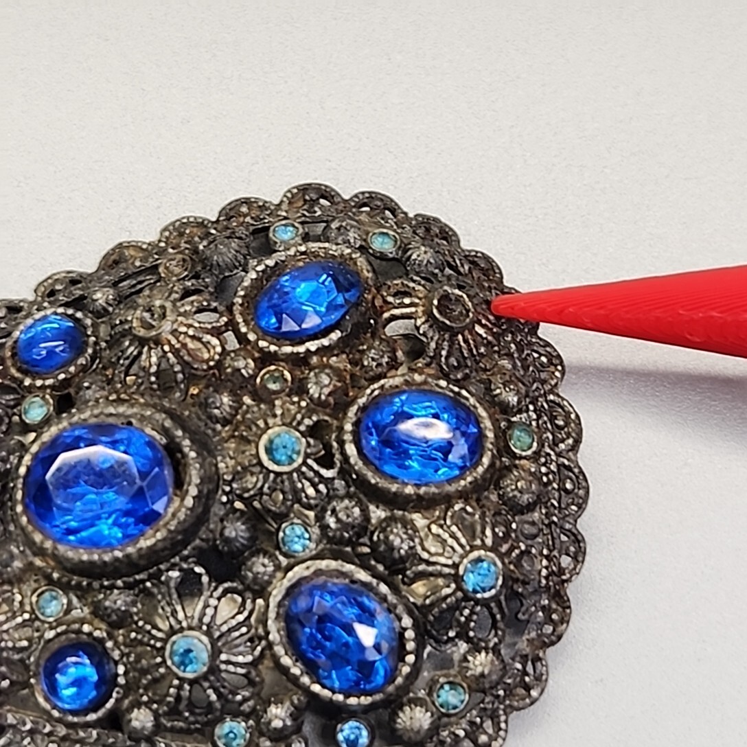 Vintage Dress Clip New England Glassworks Blue Rhinestones 2 3/8″