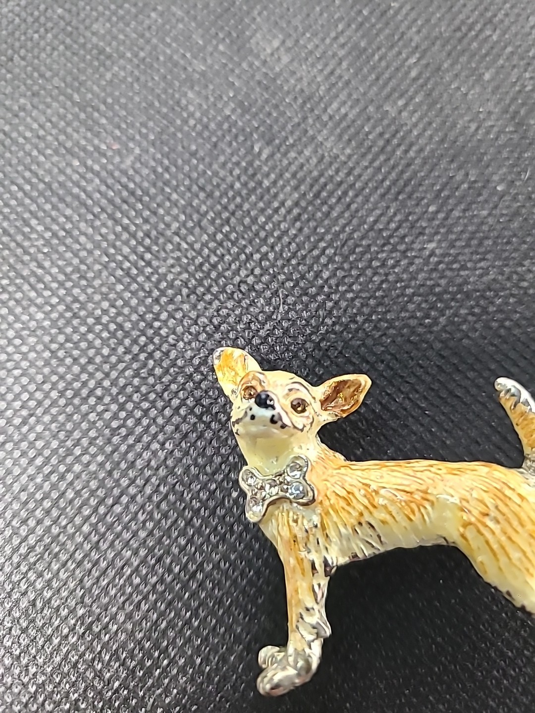 Vintage Signed Best Chihuahua Dog Enamel Rhinestone 2″ Brooch Pendant