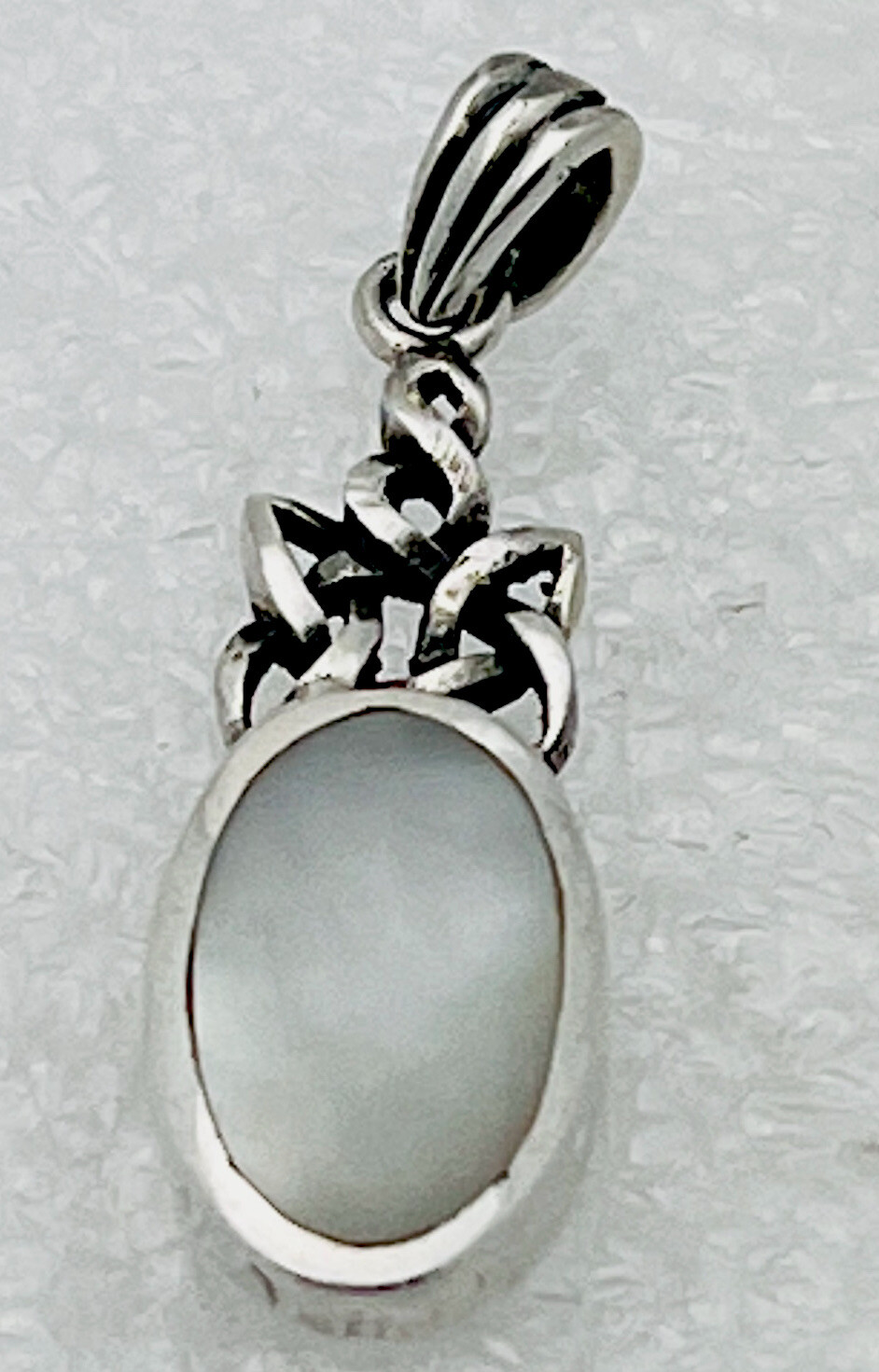 925 Sterling Silver Bali Hand Crafted Mother Of Pearl Celtic Knot Pendant