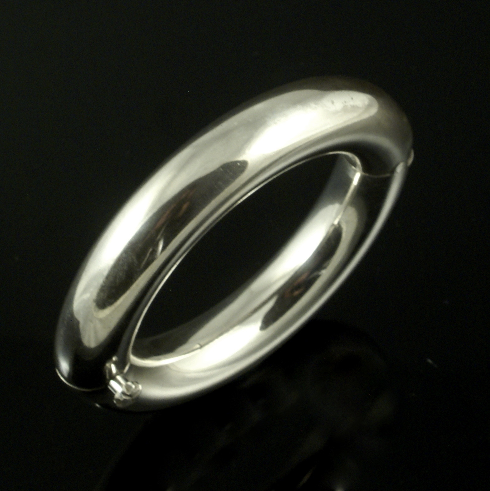 Georg Jensen Sterling Silver Hindged Bangle #251 – Kim Naver