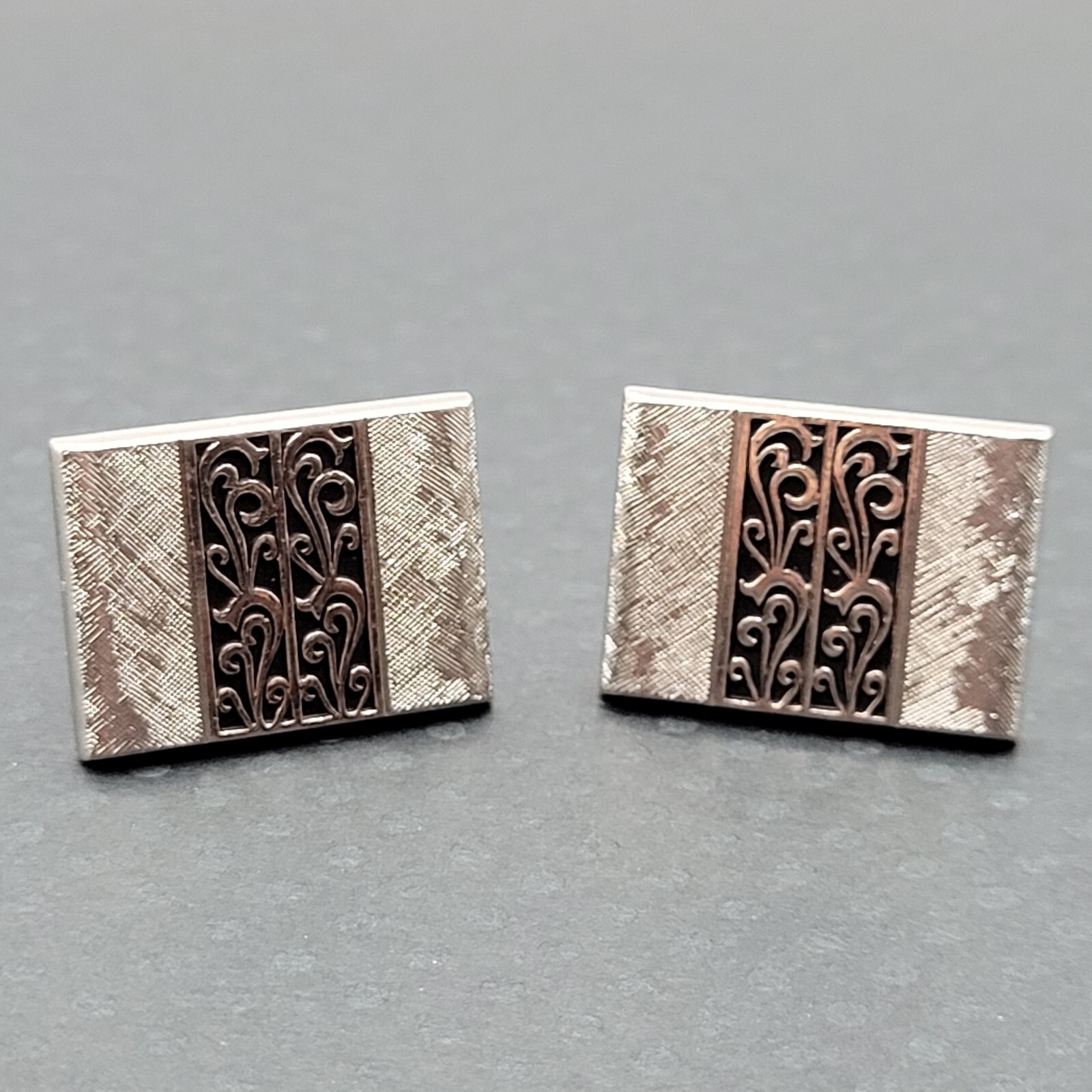 SWANK Vintage 1970 to 80s Silver Tone Textured Finish Filigree Center Cufflinks