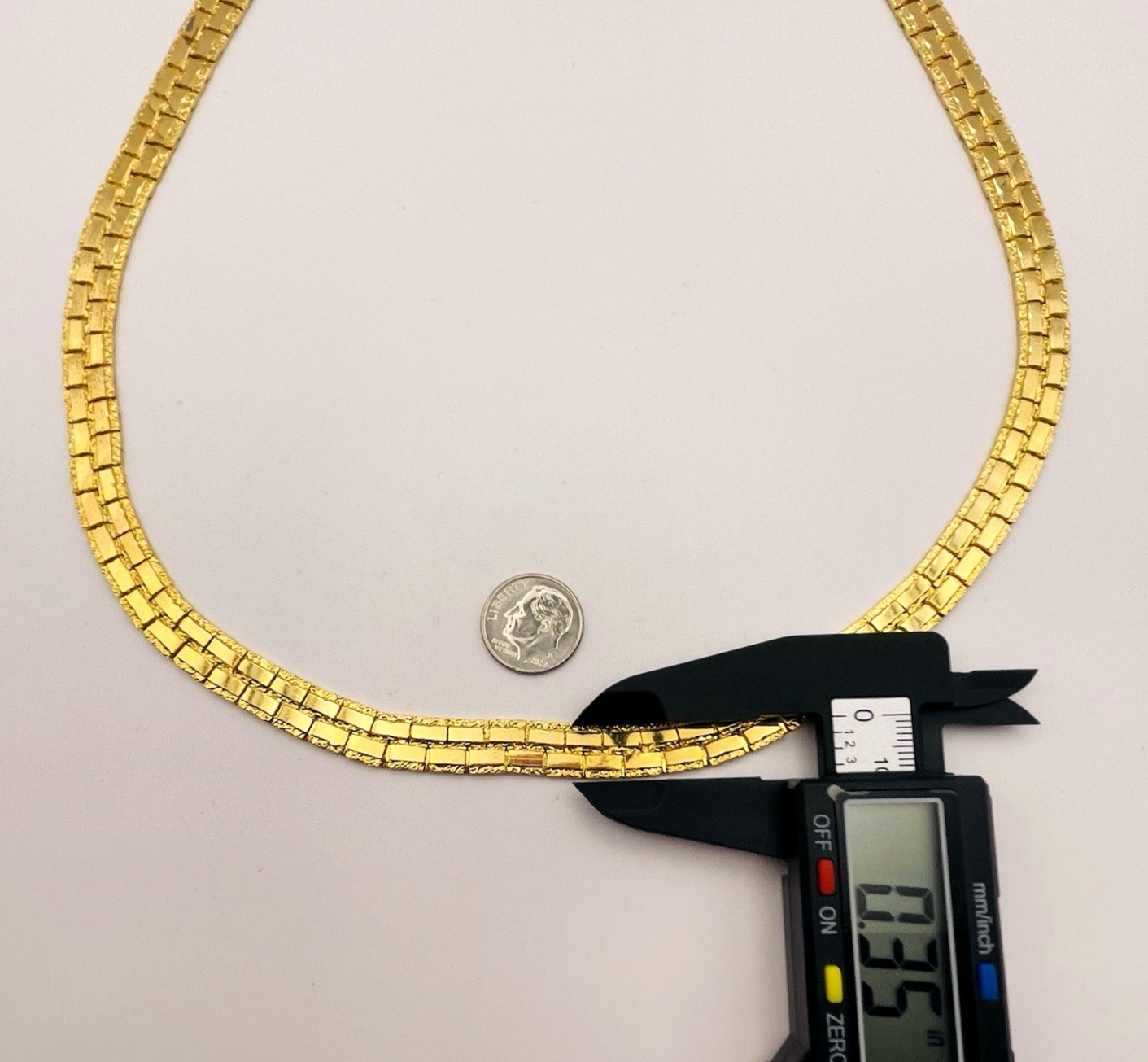 Vintage Gold Tone Smooth and Textured Wide Chain Necklace 24″ Statement