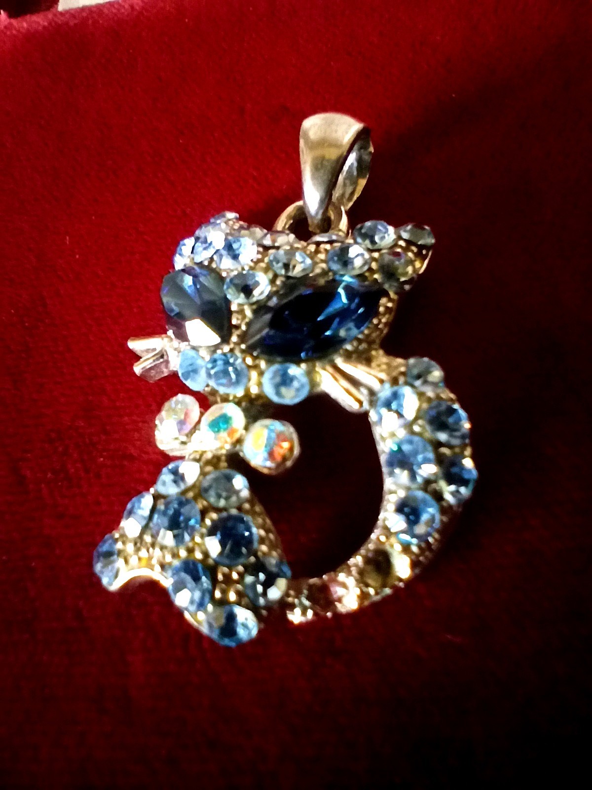 Vintage MIXED JEWELRY LOT BROOCHES,PENDANT, BRACELETS, RING,NECKLACE,EARRINGS