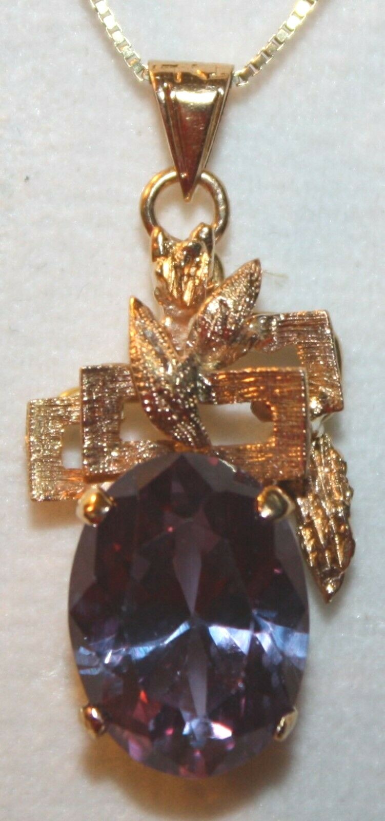 TY LEE PURPLE SYNTHETIC ALEXANDRITE GOLD PENDANT JAPANESE DETAIL SIGNED TYL 14K