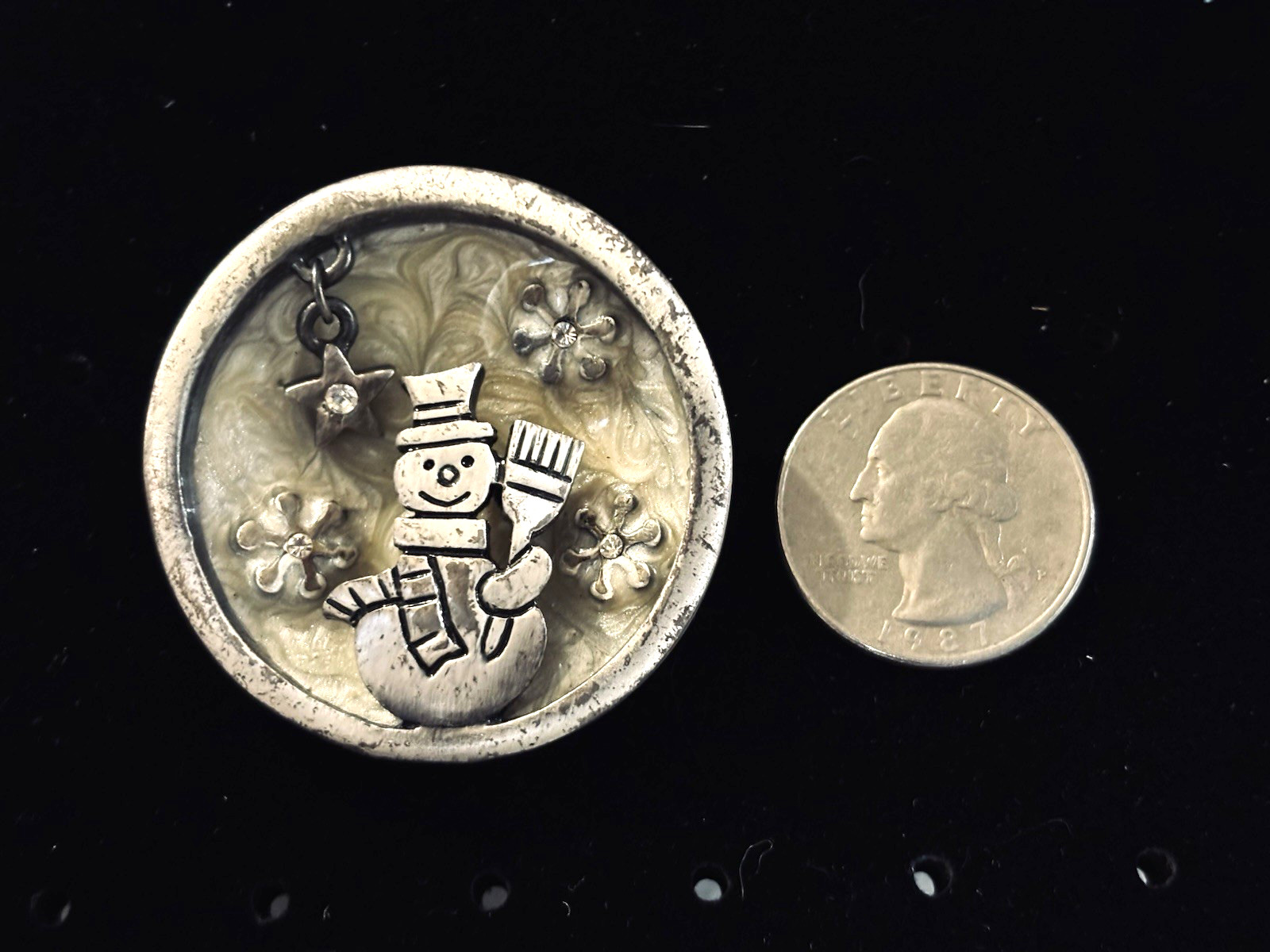 Christmas Snowman 3-D Enamel Brooch Dangling Star Silver Tone Metal Pewter 1.75″