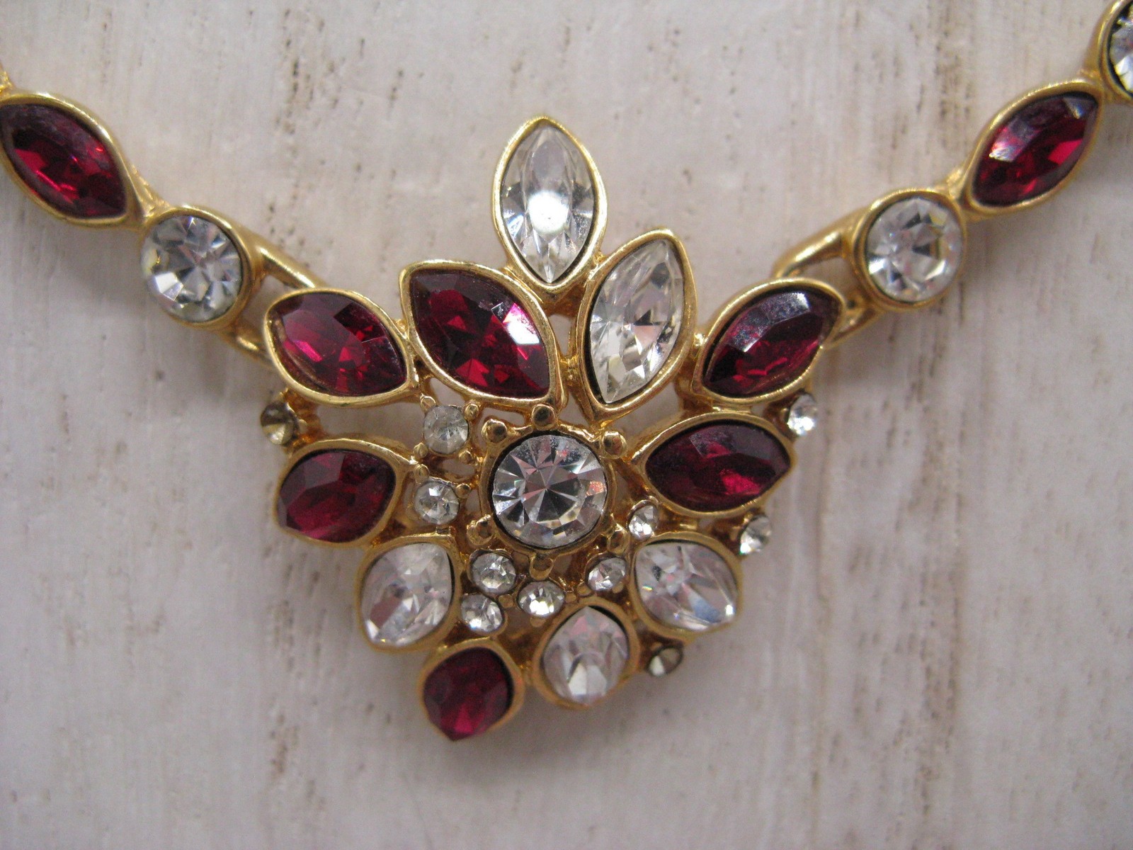 MONET Necklace Vtg Rhinestone Fuchsia Red And Clear Gold-Tone Flower 15″ – 17″