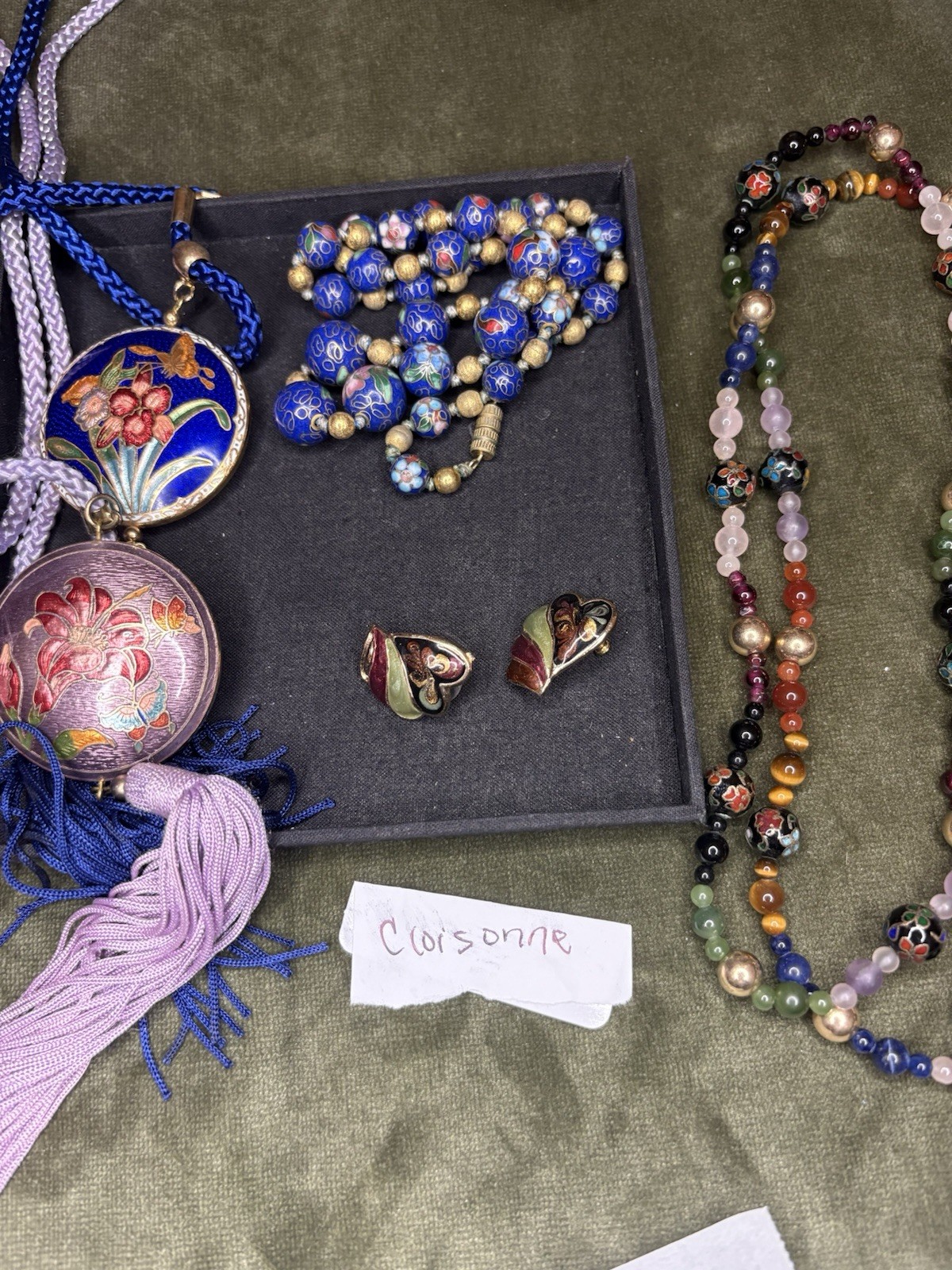 Large Lot Vintage Jewlery Over 180 Items 70+ signed Peices Monet Trifari Etc
