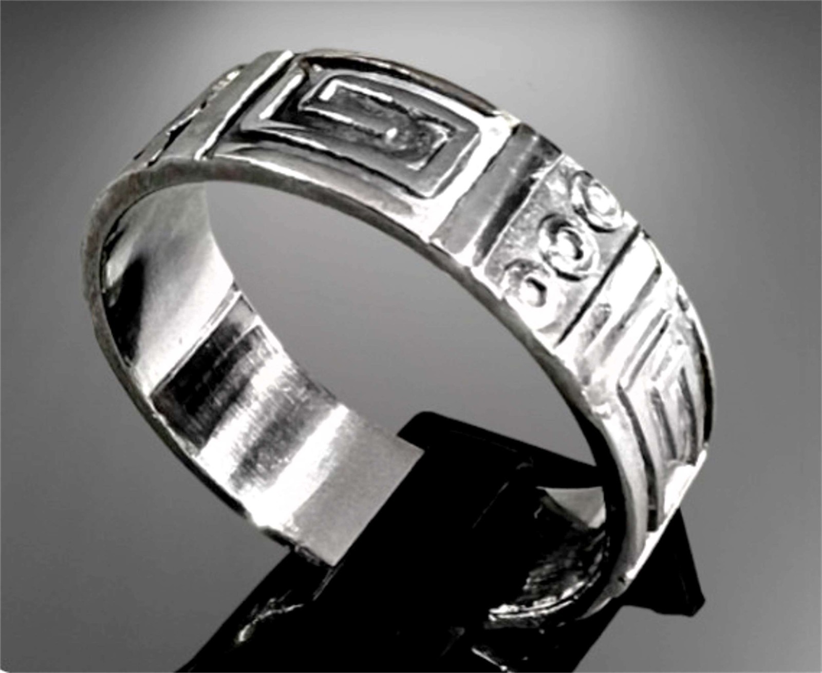 Vintage MEX 925 Sterling Silver Mesoamerican Band Ring Sz 11.75 C6598