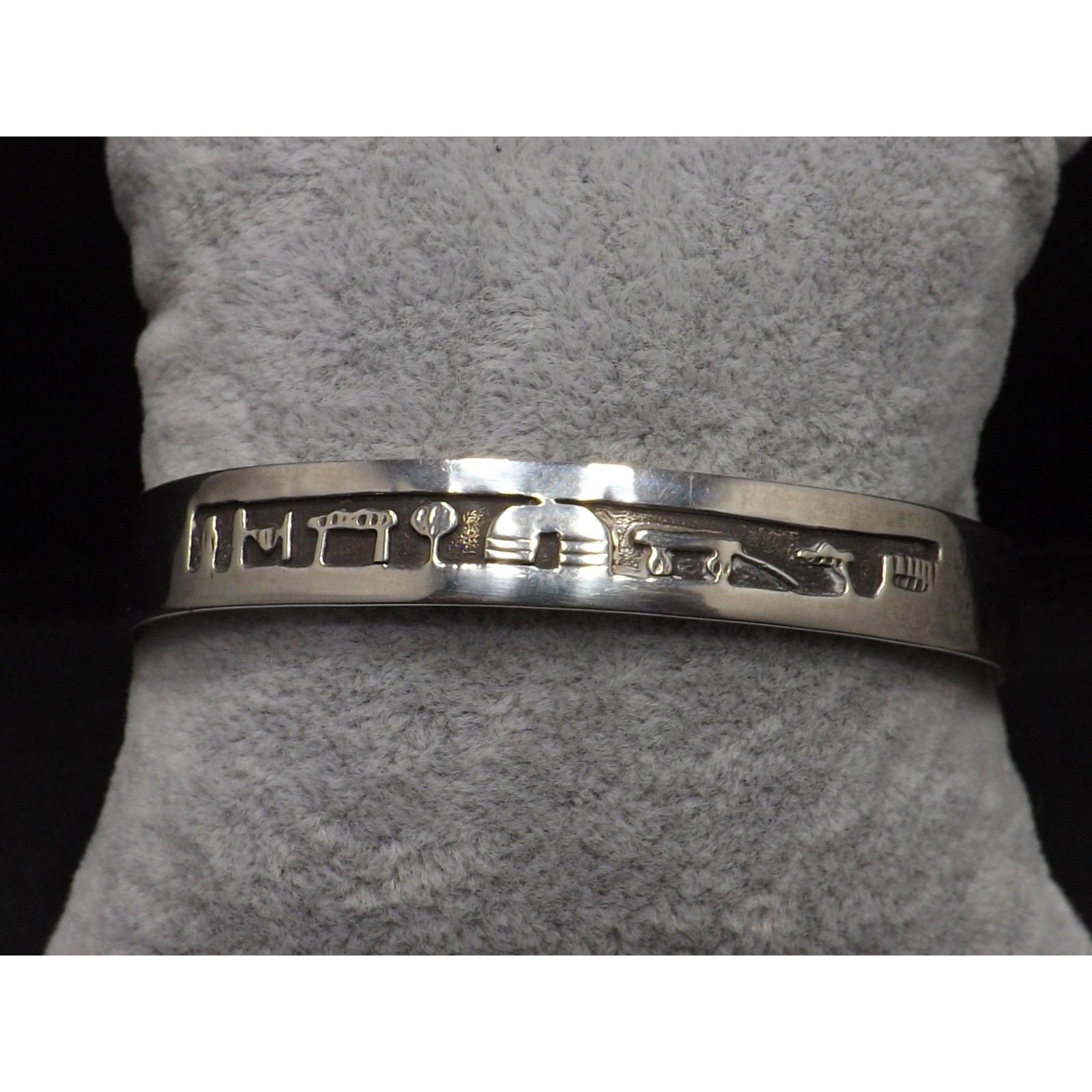 Navajo AC Henry Sterling Storyteller Cuff Bracelet Signed Vintage