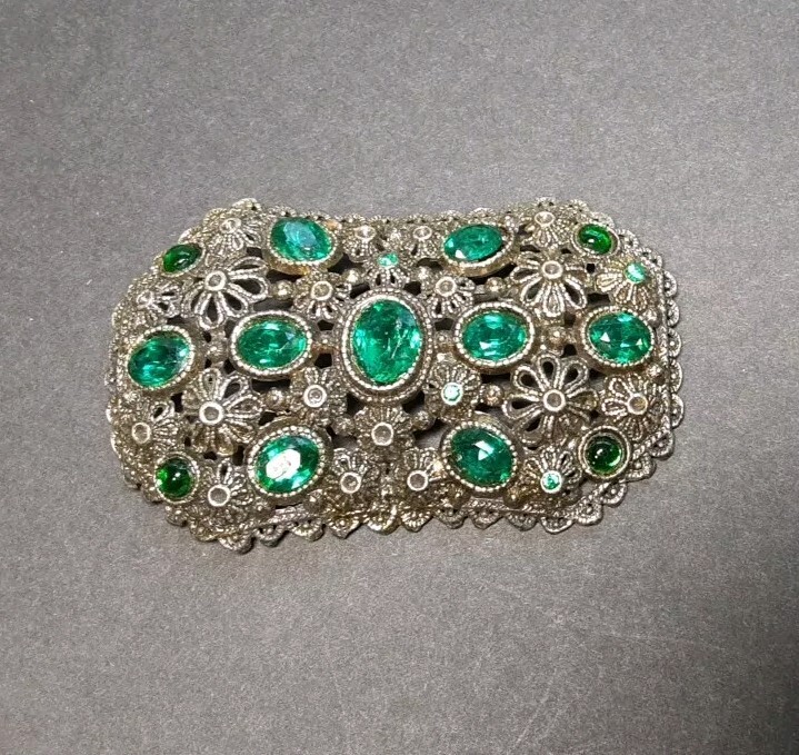 Vintage New England Glass Works Large Brooch Green Rhinestone 2 3/4″ x 1 3/4″