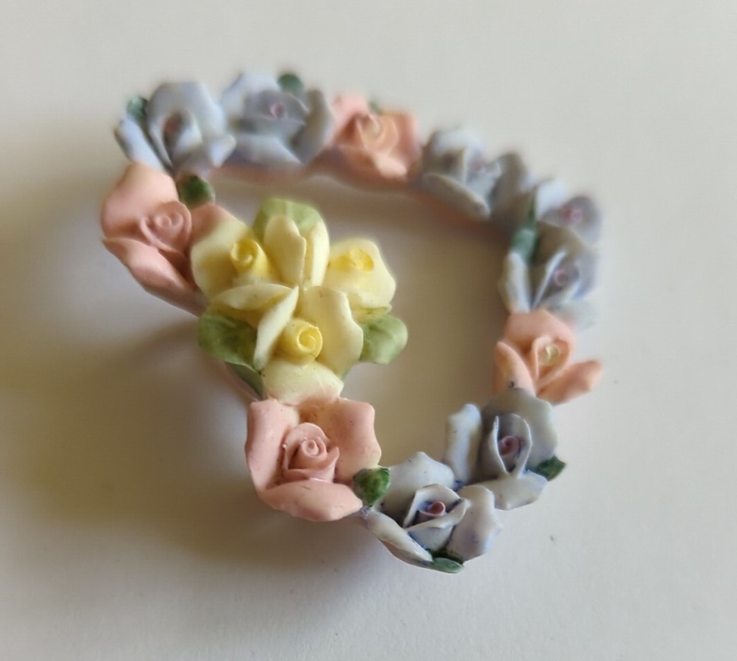 Avon Vintage Hearts and Flowers Pin Lavender Pink Yellow.