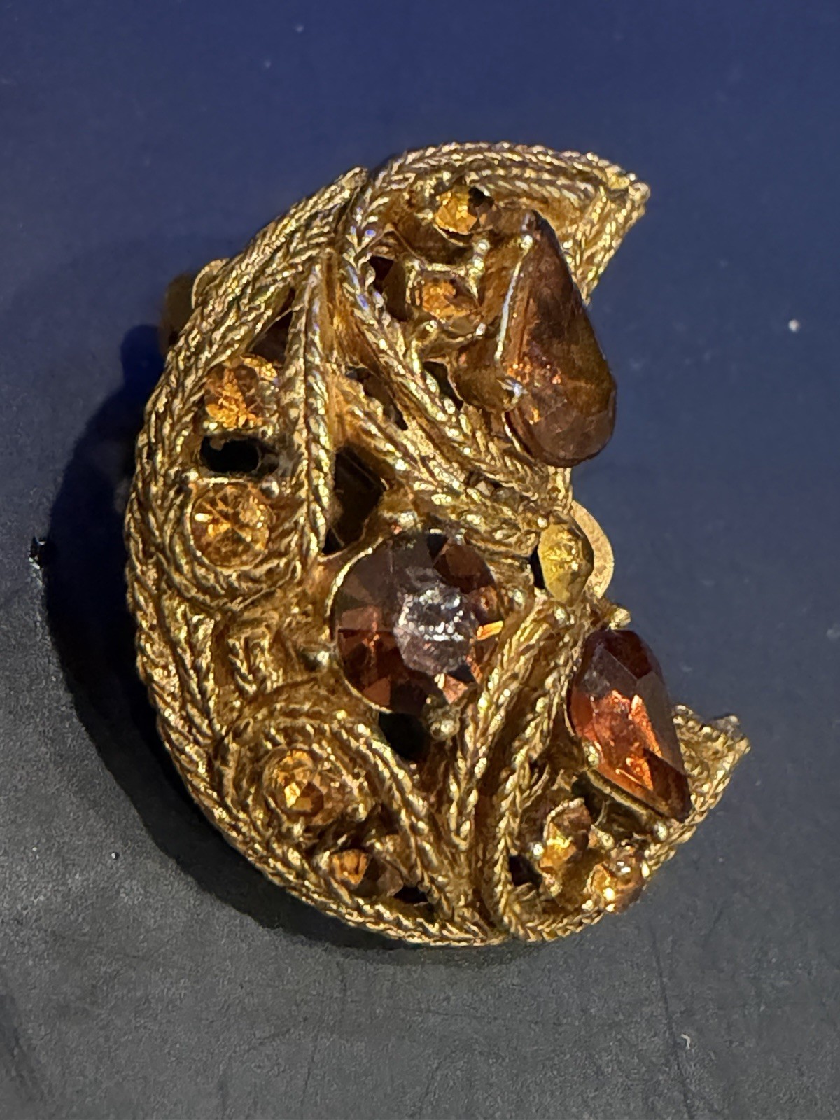 Vintage La Roco Paisley Crescent Half Moon Star Clip On Earrings Dark Amber