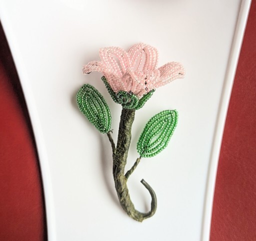 Vintage Handmade PINK Petal Seed Bead Flower Brooch 3¾” Pin GREEN Leaves Stem