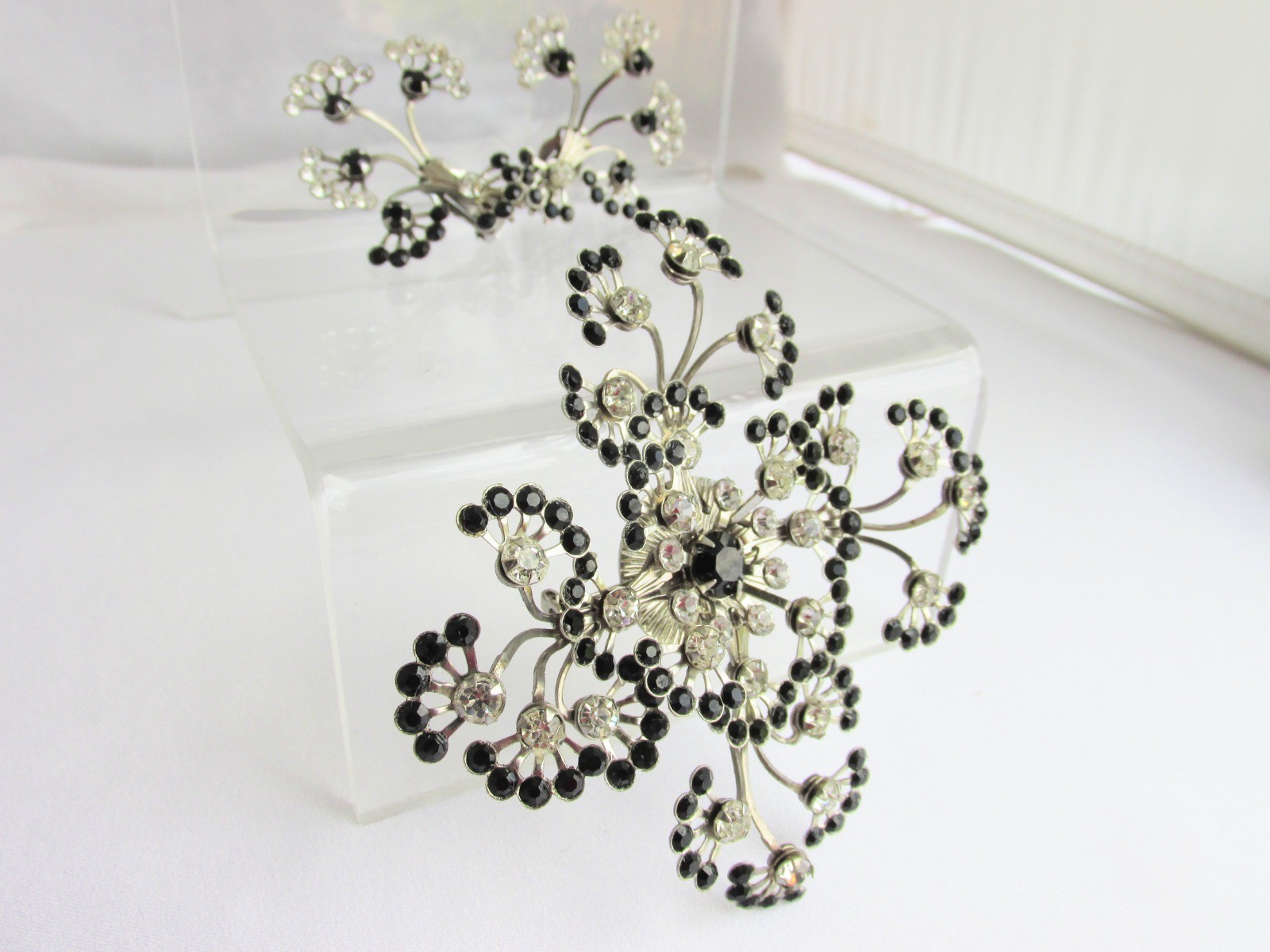 Vintage Explosion of Black & Clear Rhinestones 3.5″ Pin Earring Set Tiered 3D