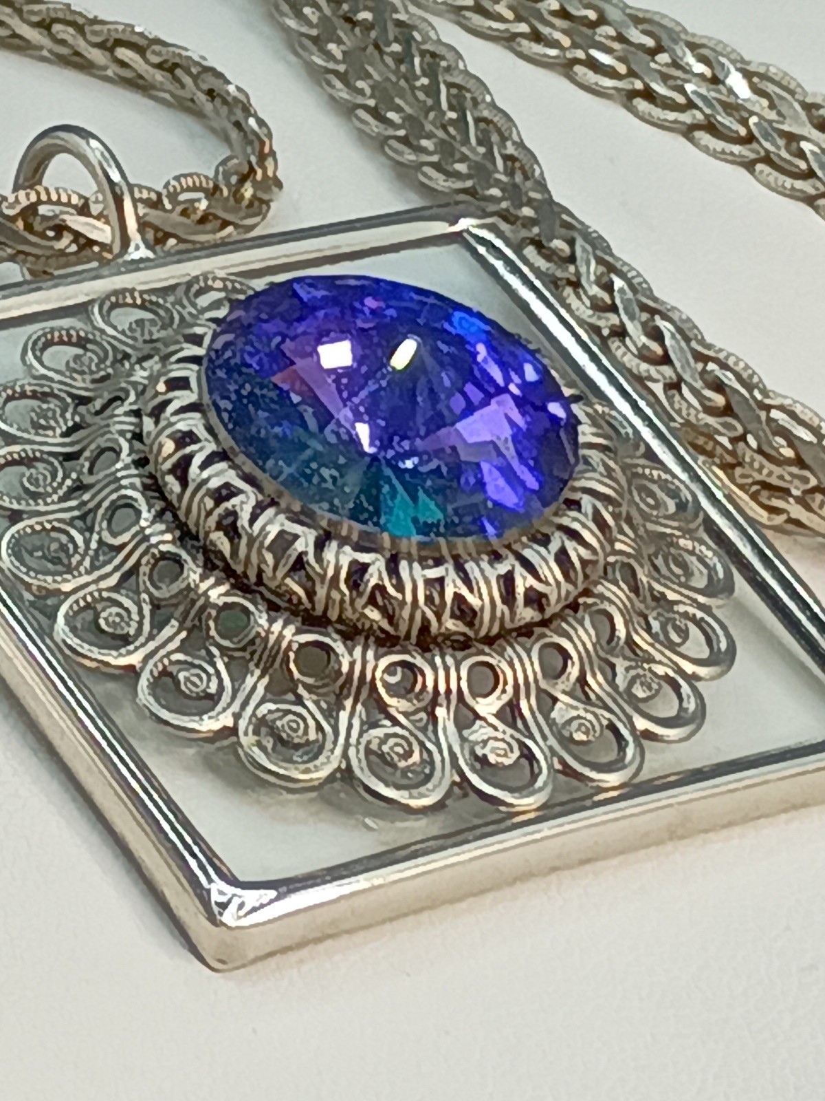 Vintage Blue Purple Rivoli Crystal Pendant Necklace Faceted Silver Tone Filigree
