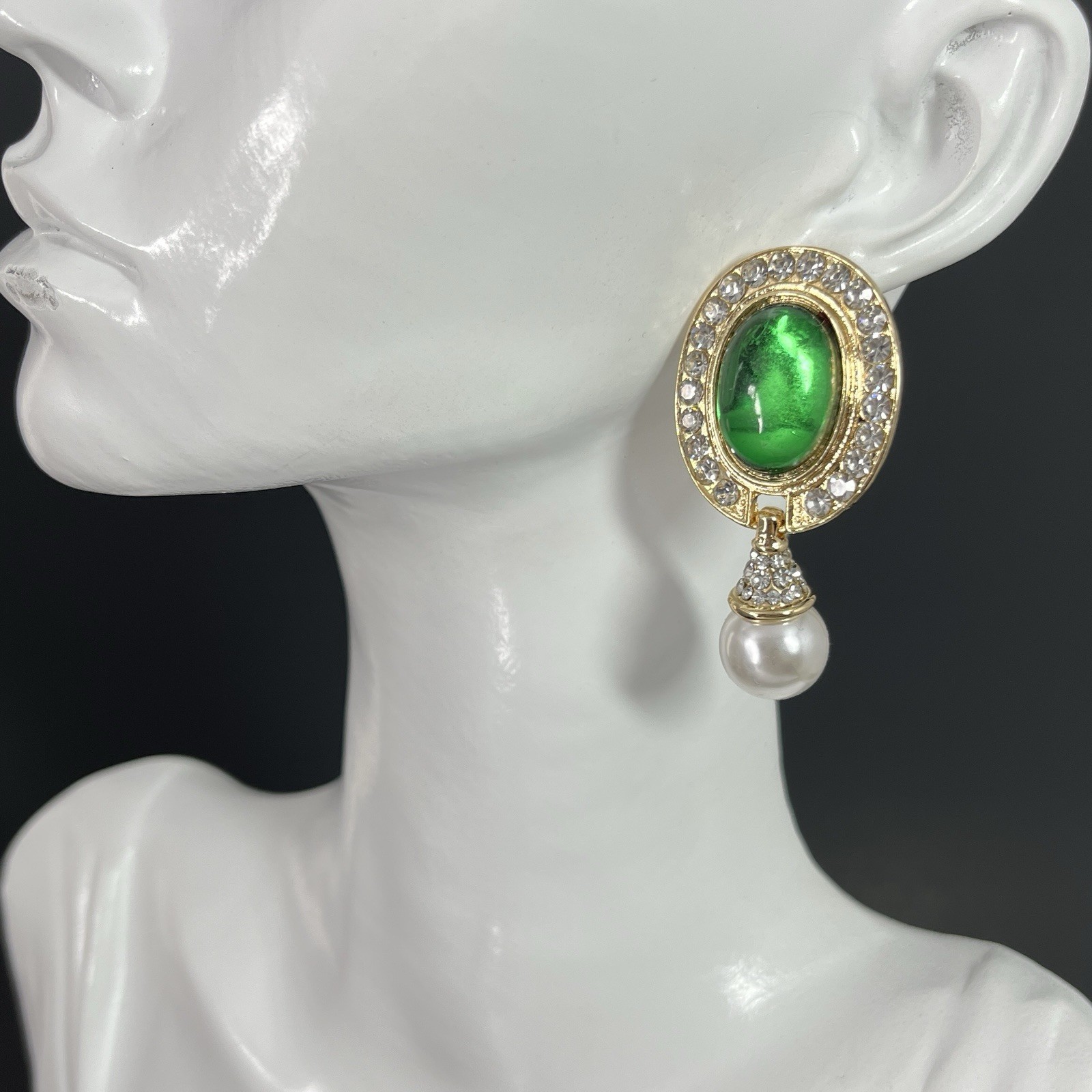 Gold Tone Gripoix Style Earrings Green Cabochon Oval Pierced Crystal Pearl Drop