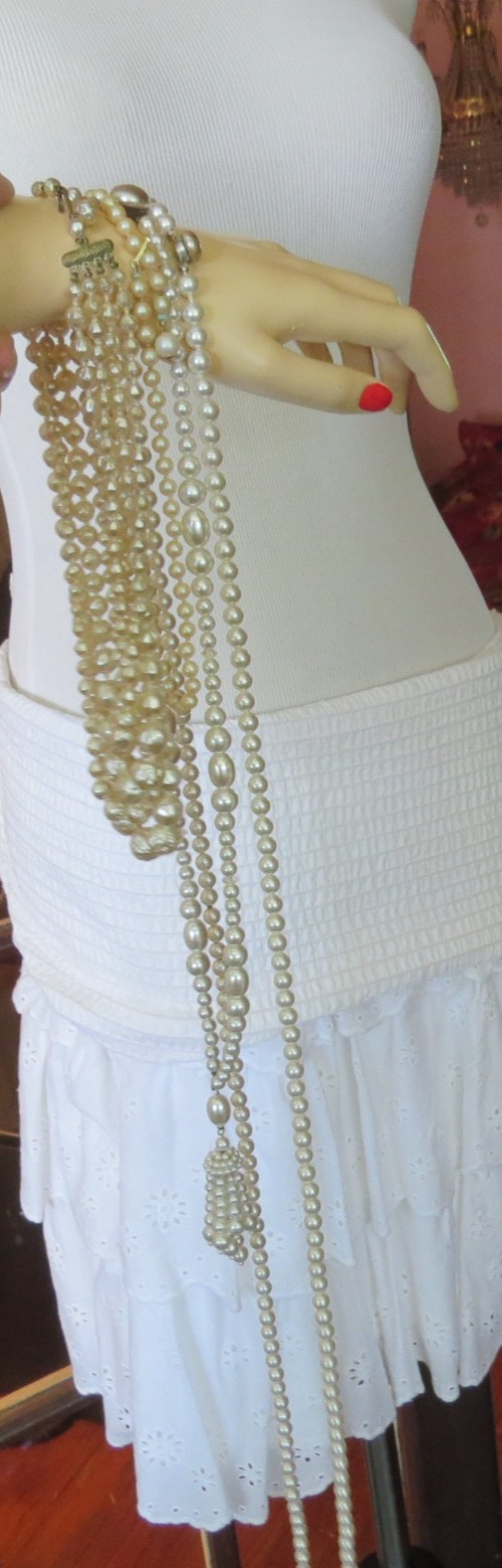 Vintage lot of 4 pearl necklaces/choker different lengths