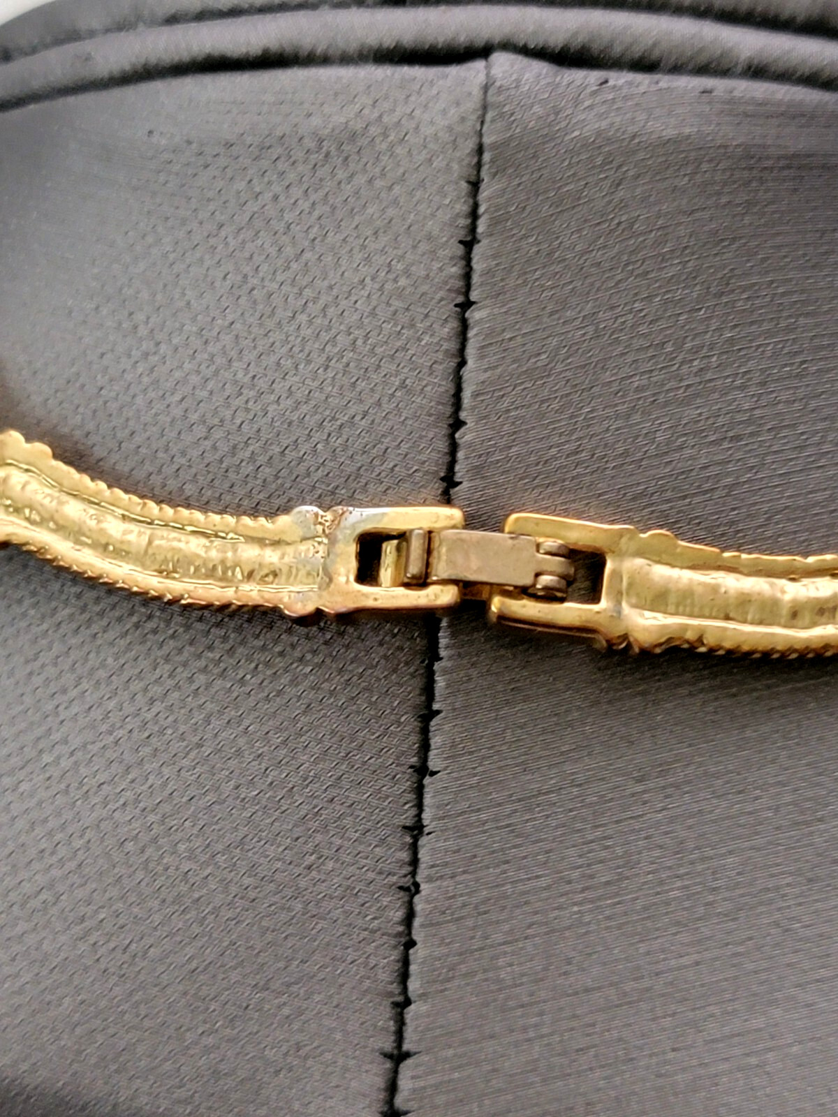 Vintage Gold Tone Segmented Bar Links Rhinestone Collar Necklace 16″ L