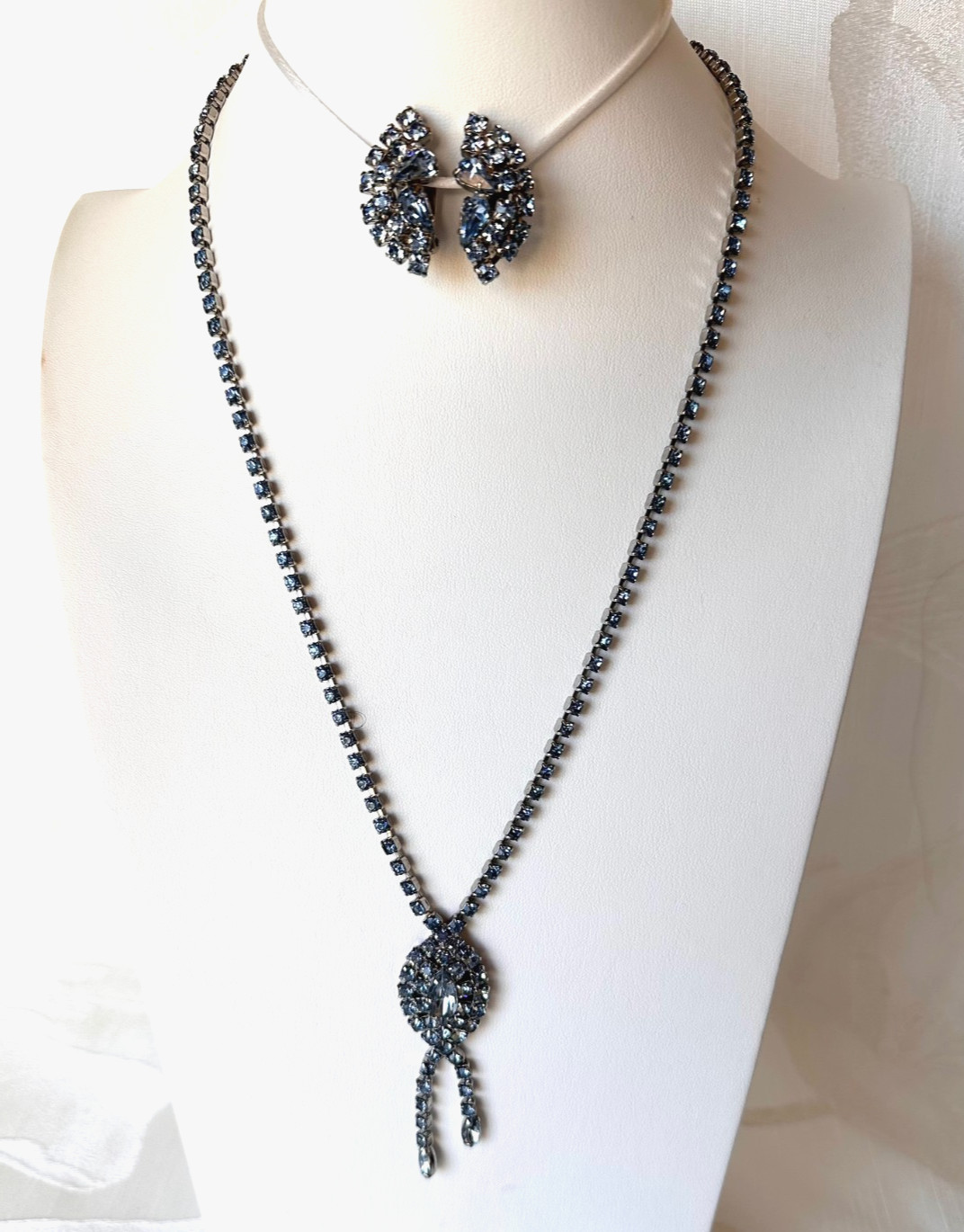 Stunning Vintage Blue Rhinestone Long Necklace and Matching Clip On Earrings