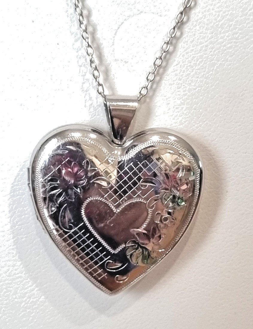 Vintage Sterling Silver Large Heart Rare 4 Photo Locket Chain USA made See Video
