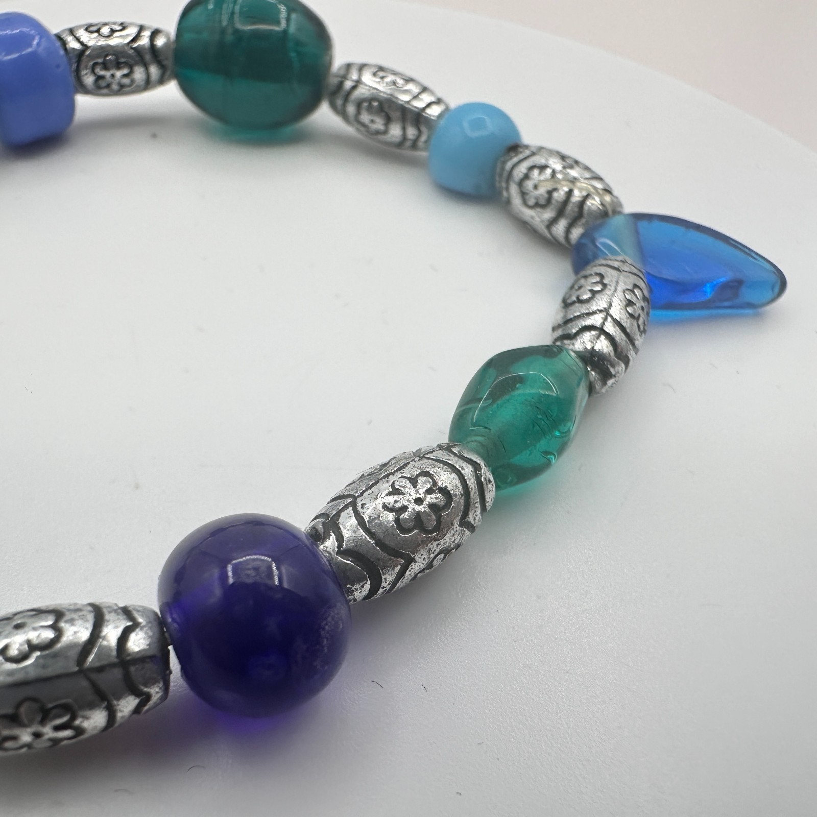 Vintage Y2K Silver Tone Stretch Beaded Bracelet Boho Women’s Classic Jewelry