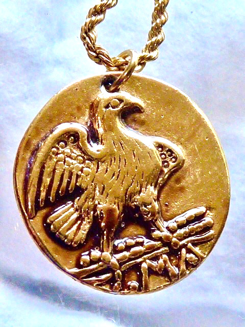 VINTAGE 14K Y. GOLD FILLED CHAIN EAGLE ROMAN SOLDIER G PLATED PENDANT NECKLACE