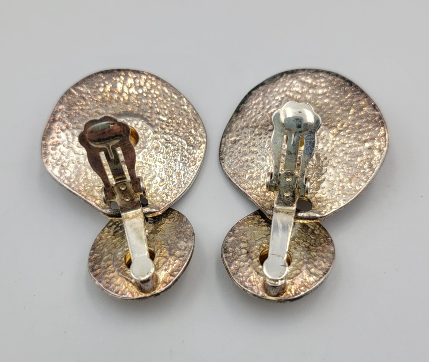 Brutalist Style Jewelry Set Hammered Disc Bracelet Clip on Earrings READ