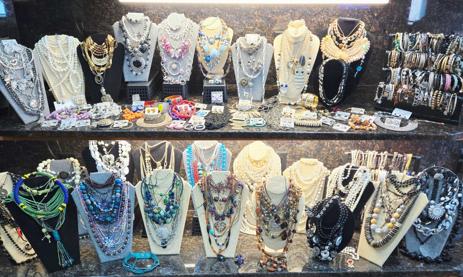 Estate Jewelry Lot 230 pc Signed Unsigned 16 Pounds Vintage to Now Jewelry Lot 4